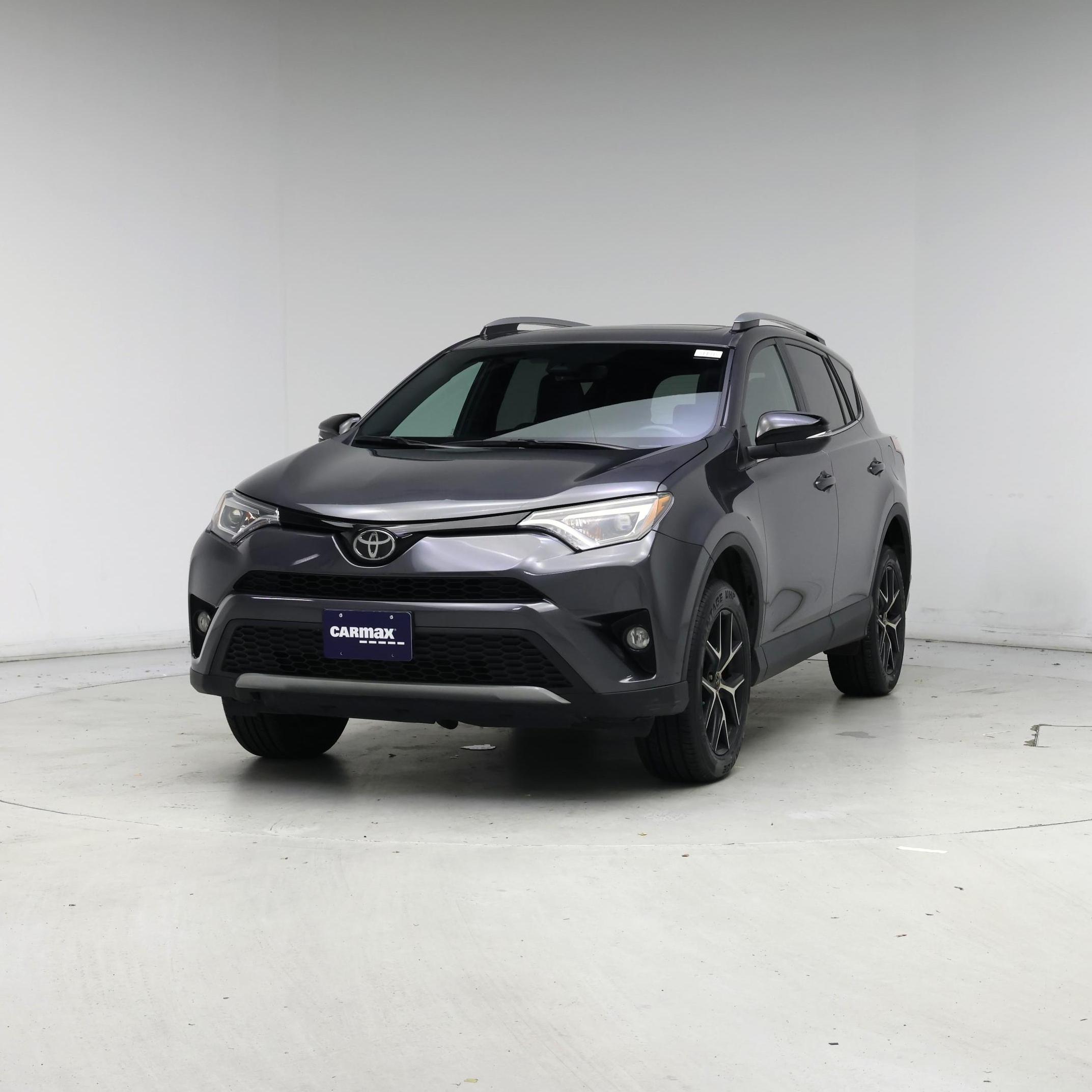 Thumbnail: 2018 Toyota RAV4 - 4