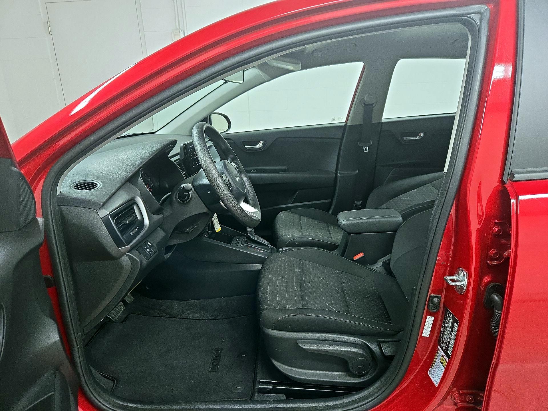 Thumbnail: 2022 Kia Rio - 11