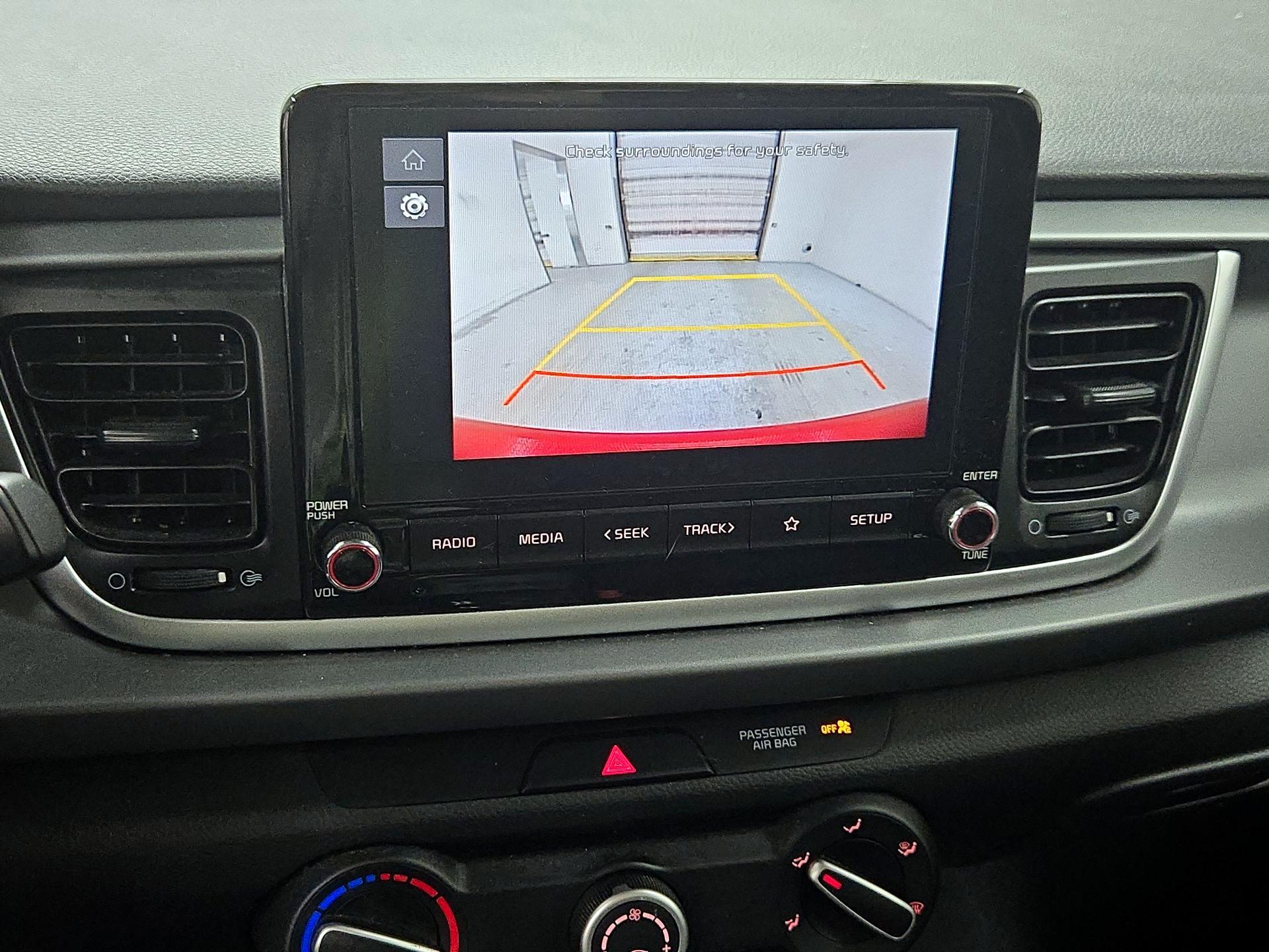 Thumbnail: 2022 Kia Rio - 14