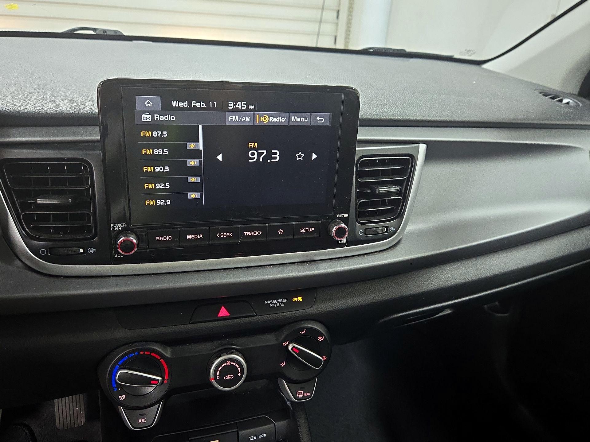 Thumbnail: 2022 Kia Rio - 15