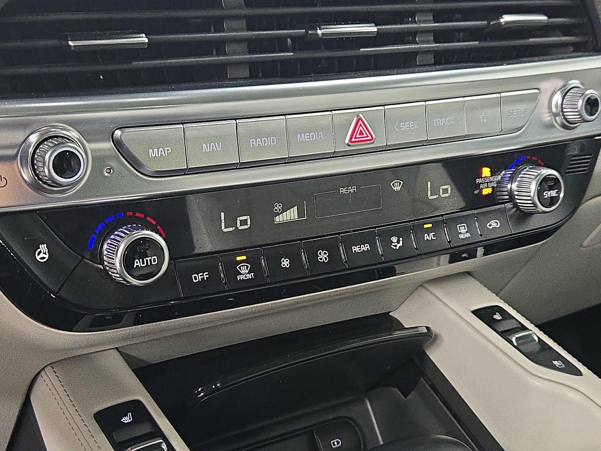 Thumbnail: 2022 Kia Telluride - 17