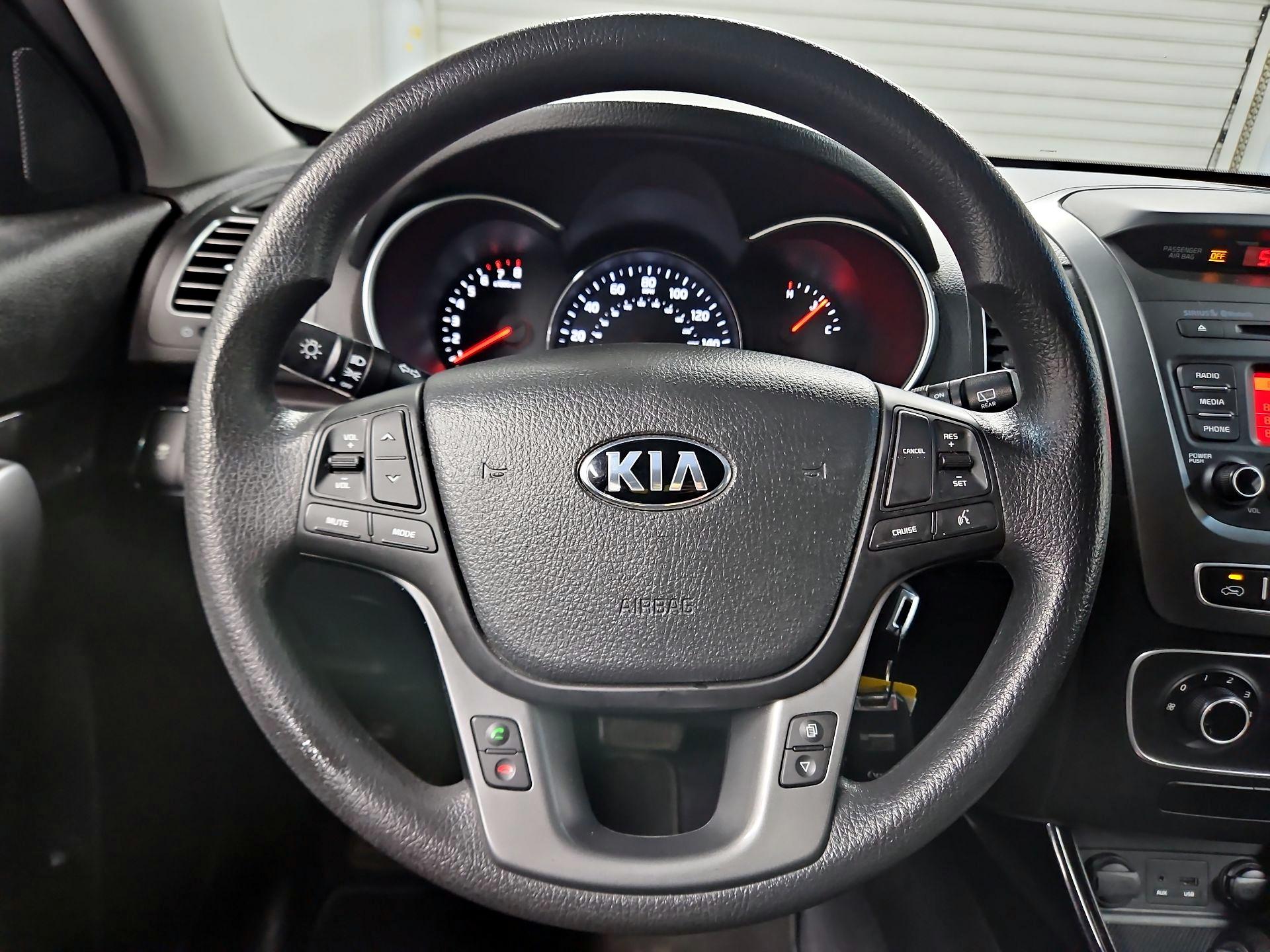 Thumbnail: 2014 Kia Sorento - 10