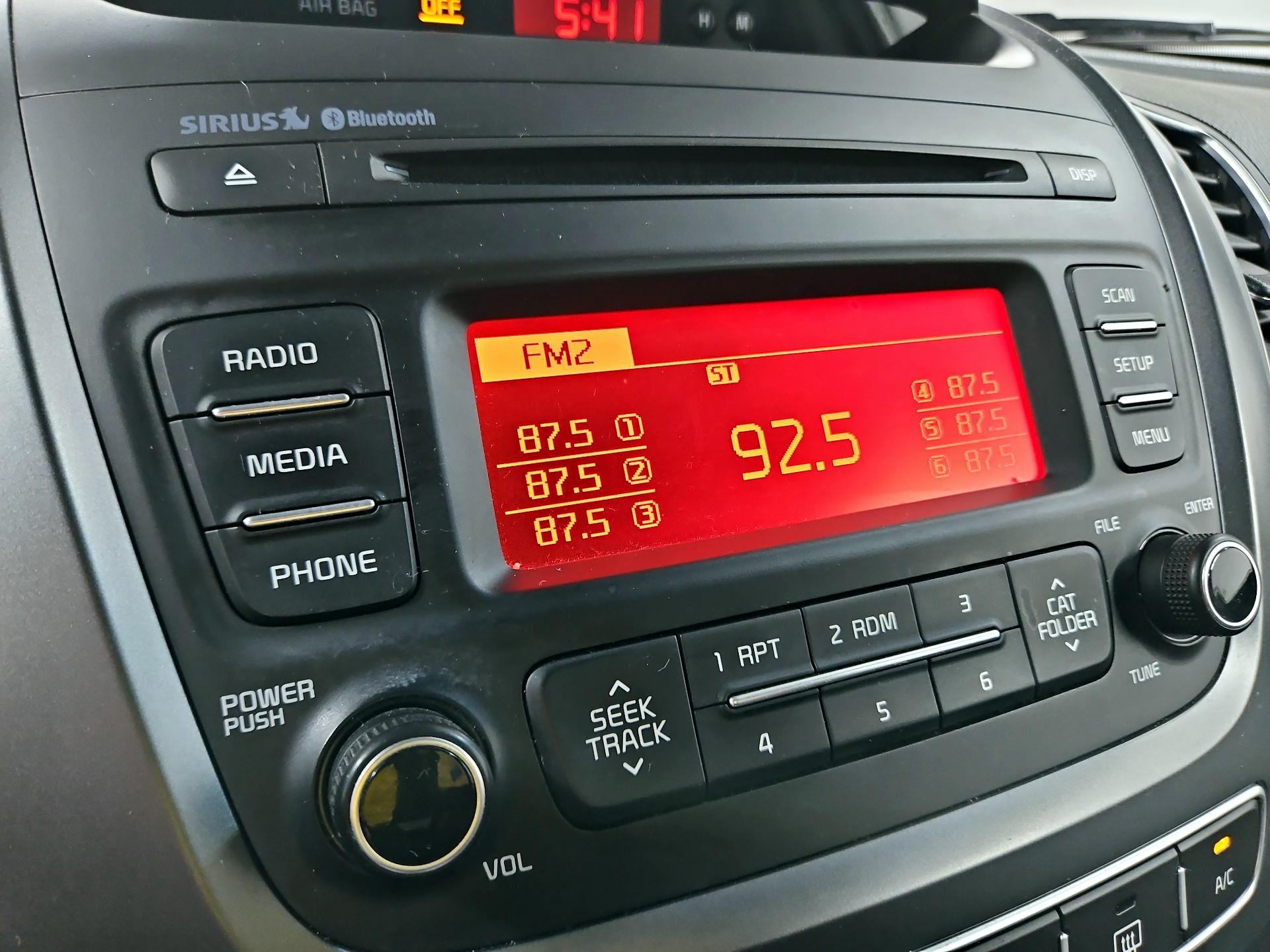 Thumbnail: 2014 Kia Sorento - 14