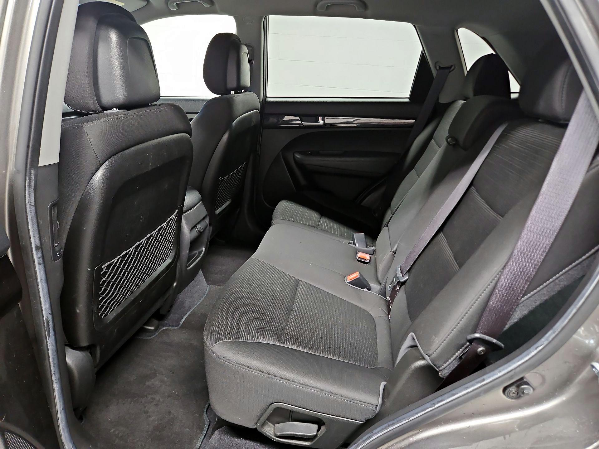 Thumbnail: 2014 Kia Sorento - 18