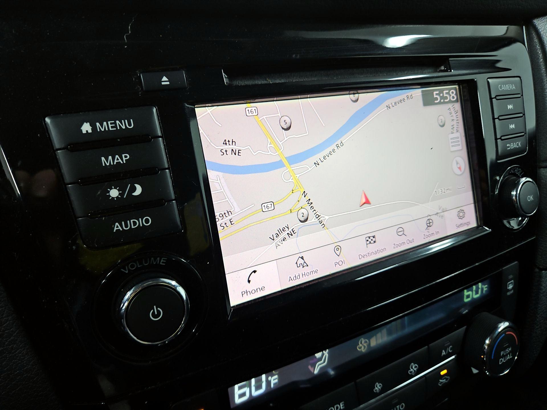 Thumbnail: 2018 Nissan Rogue - 14