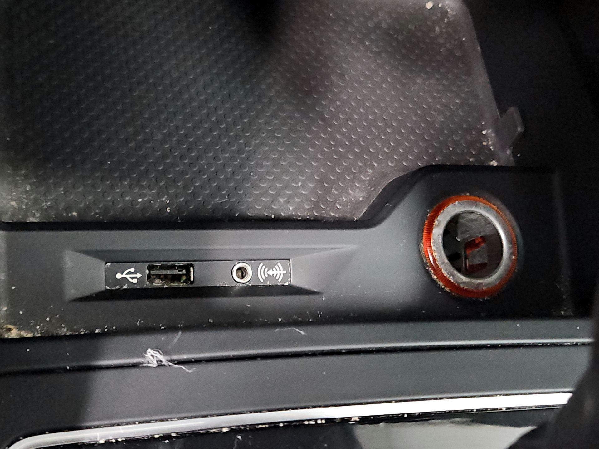 Thumbnail: 2017 Volkswagen Passat - 18