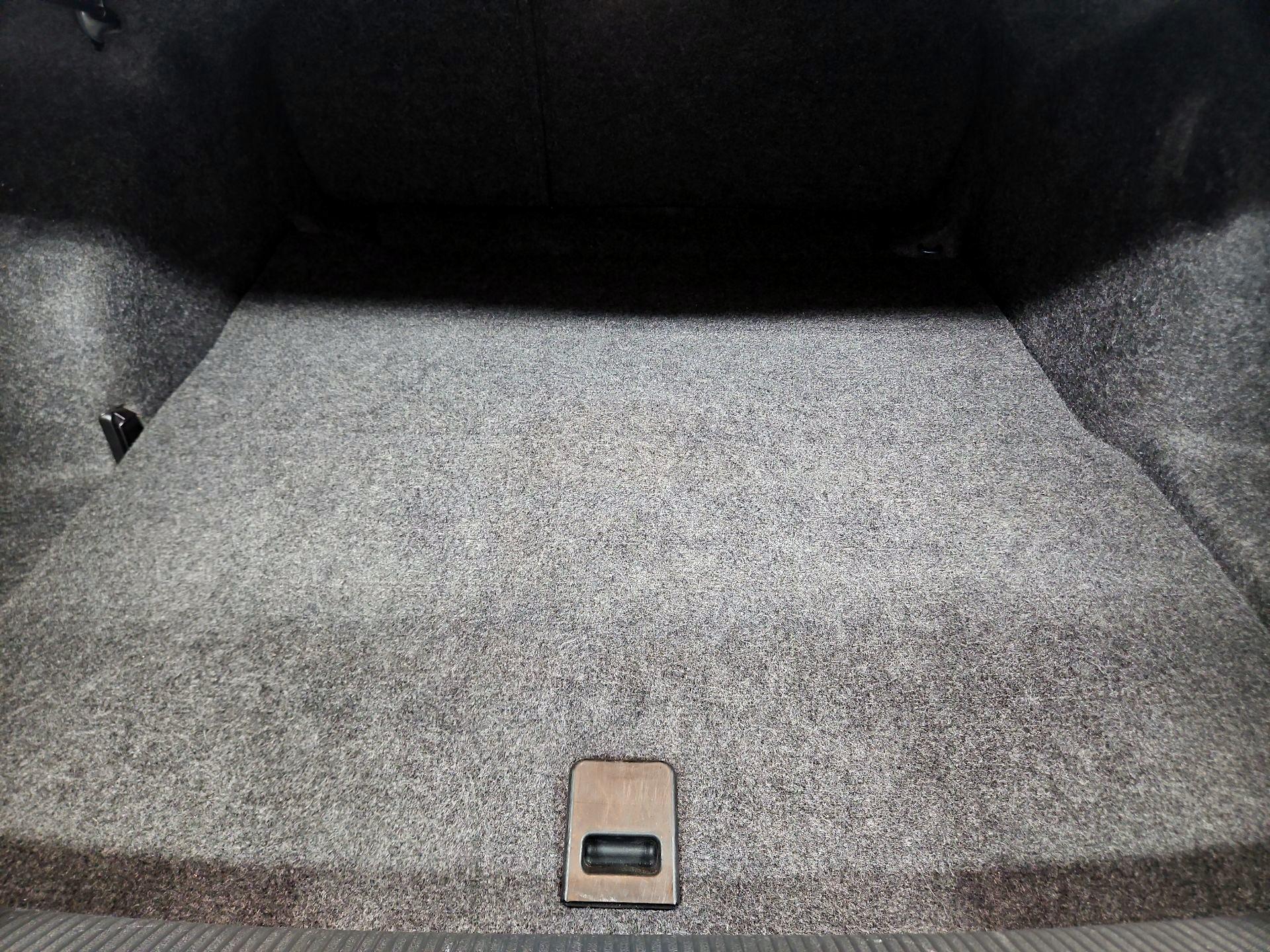 Thumbnail: 2017 Volkswagen Passat - 20