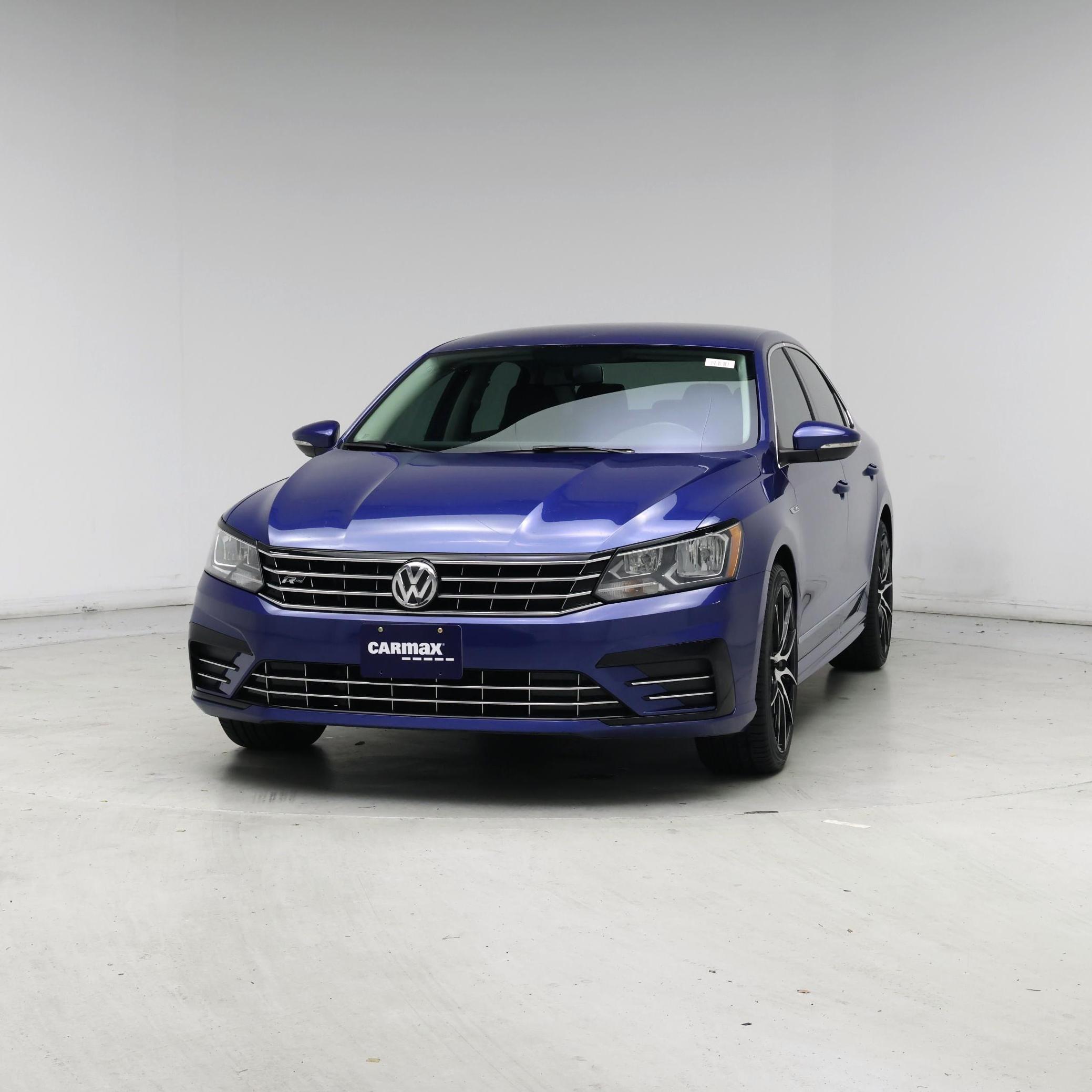 Thumbnail: 2017 Volkswagen Passat - 4