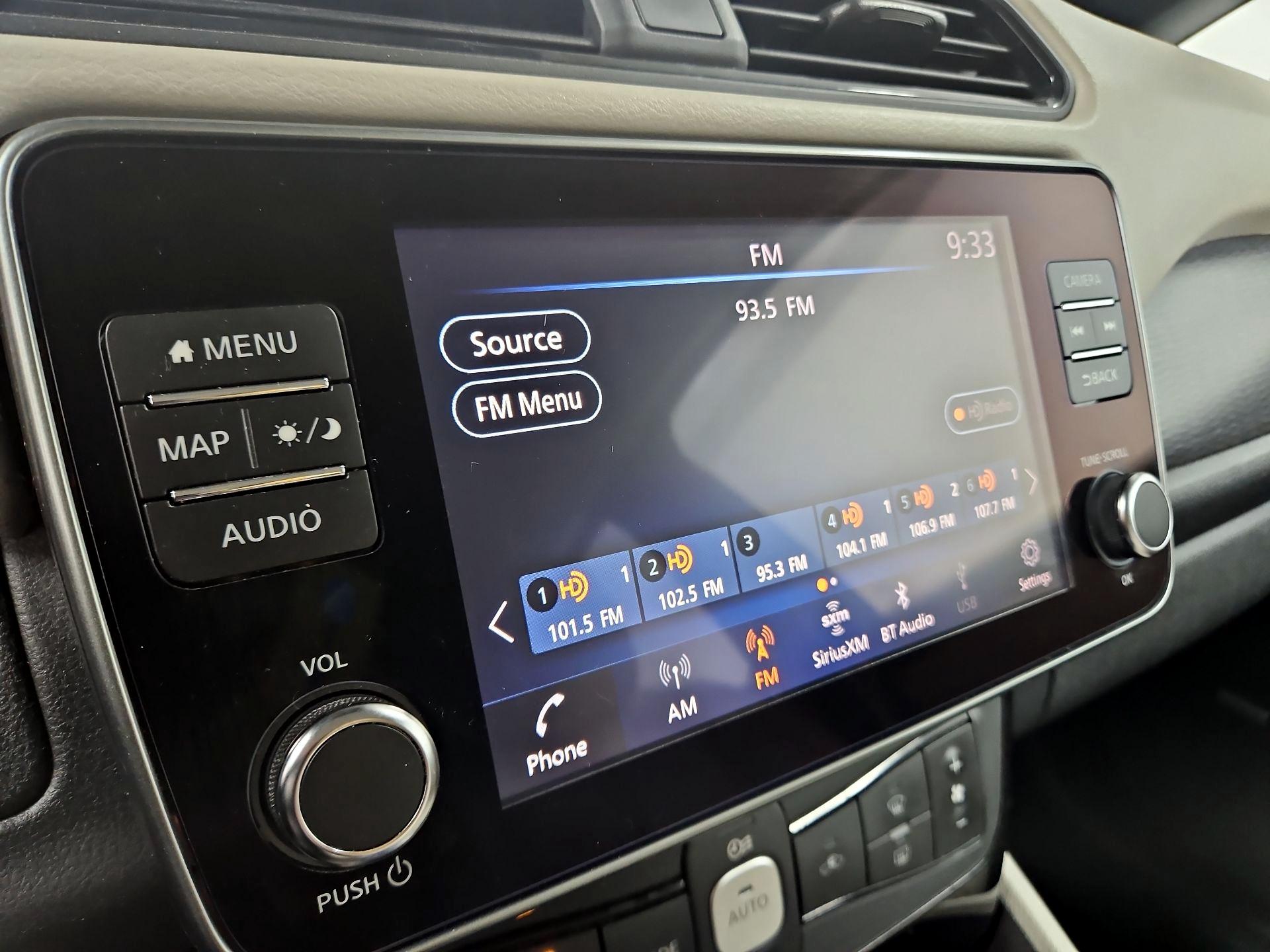 Thumbnail: 2019 Nissan Leaf - 16