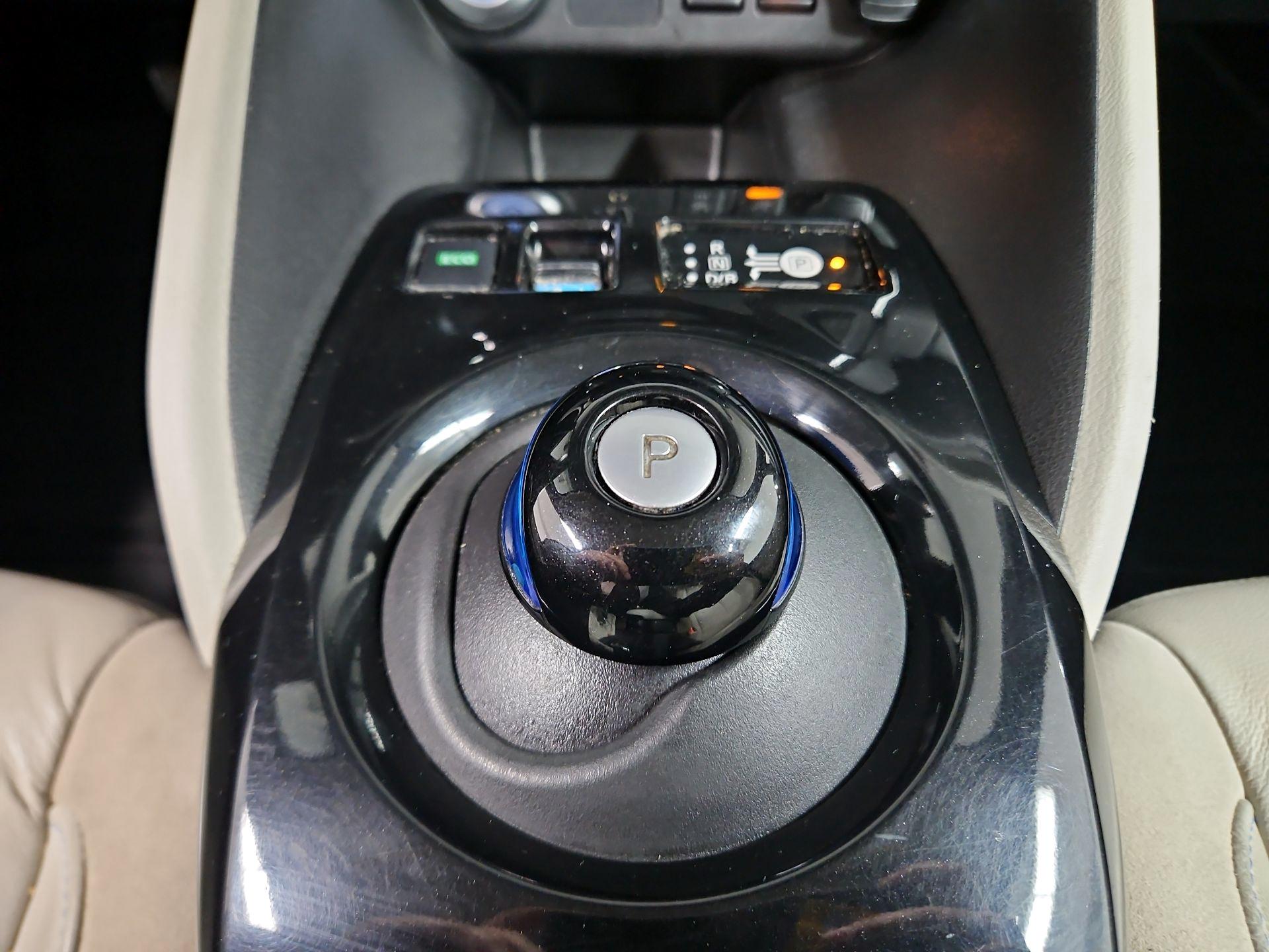 Thumbnail: 2019 Nissan Leaf - 18