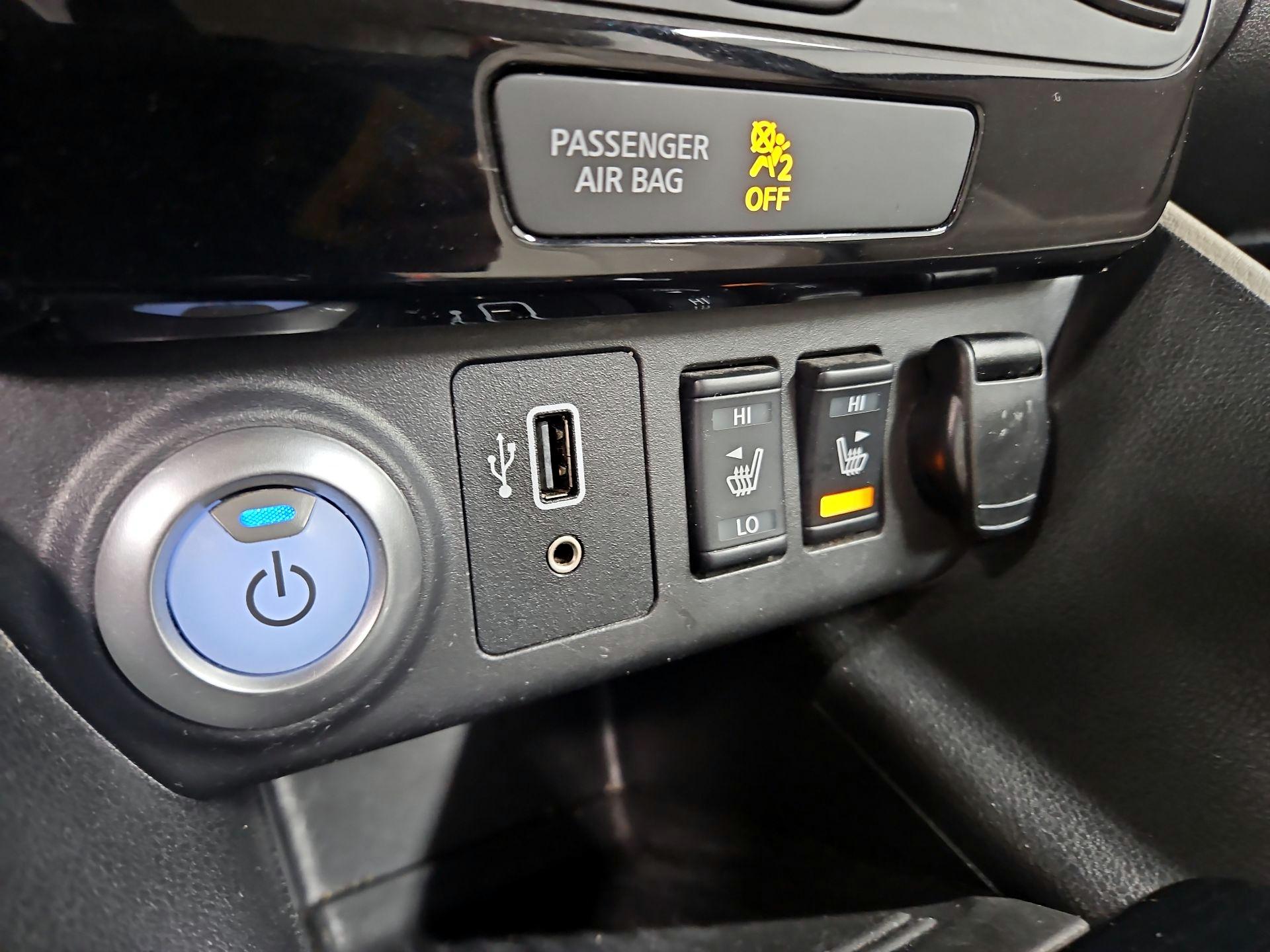 Thumbnail: 2019 Nissan Leaf - 19