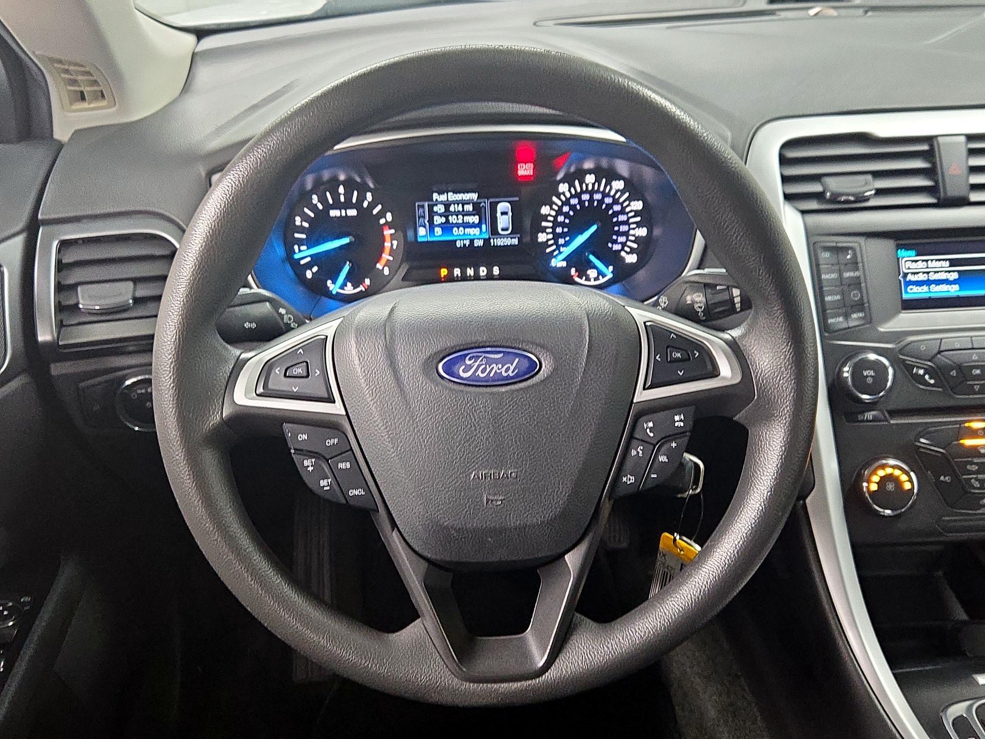 Thumbnail: 2016 Ford Fusion - 10