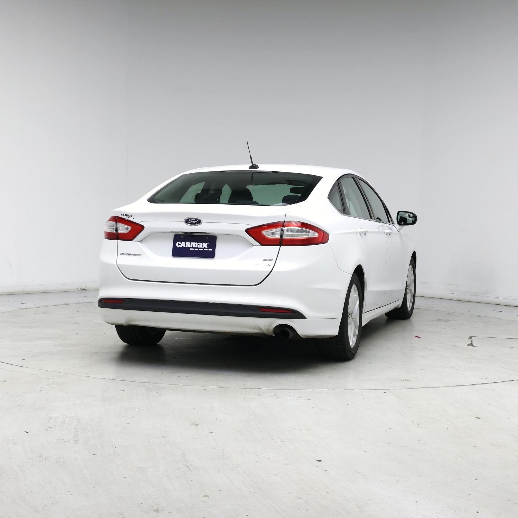 Thumbnail: 2016 Ford Fusion - 8