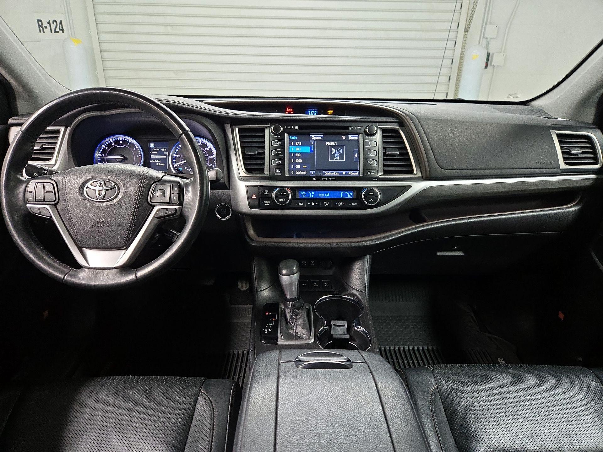 Thumbnail: 2019 Toyota Highlander - 9