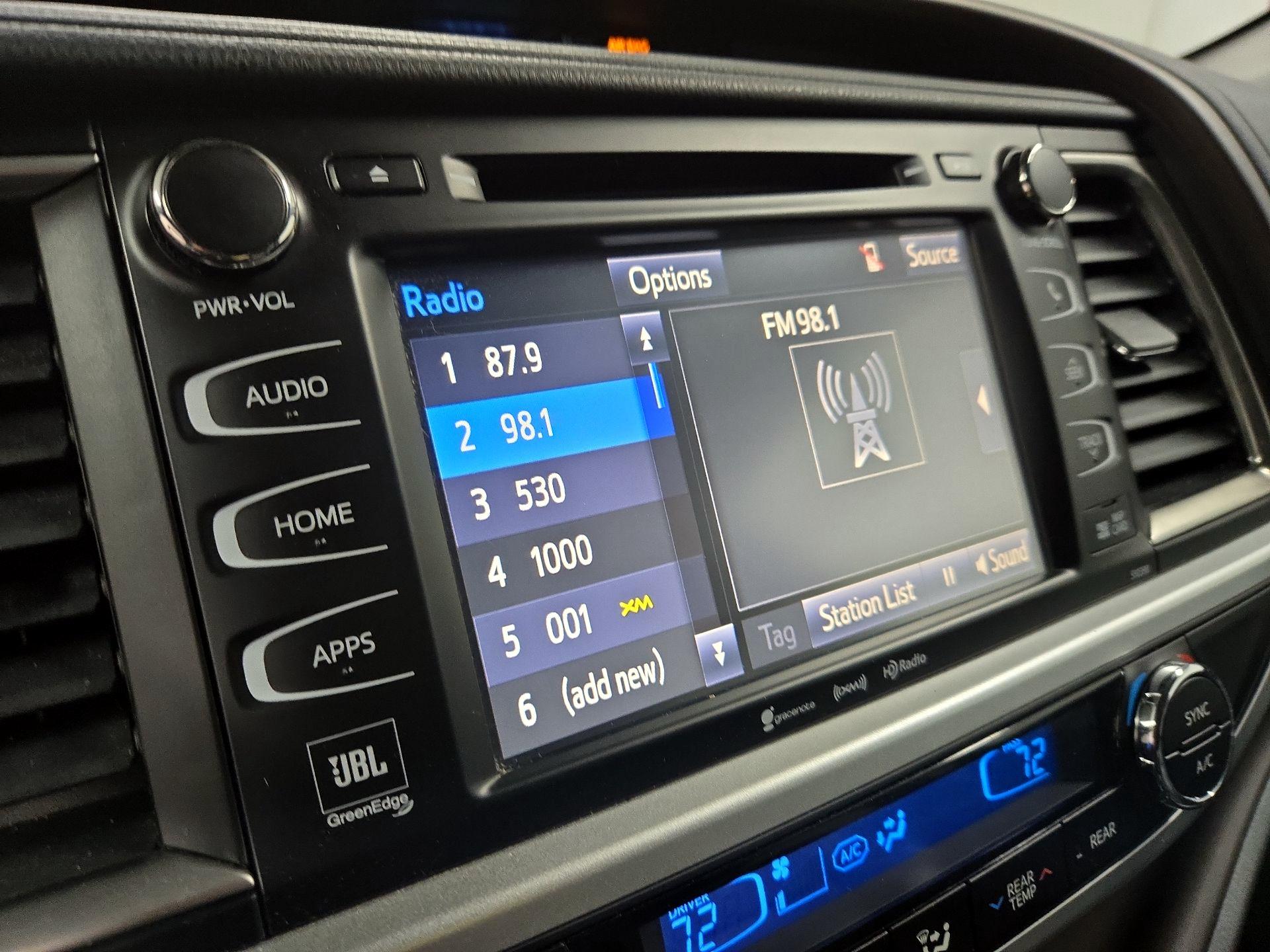 Thumbnail: 2019 Toyota Highlander - 16