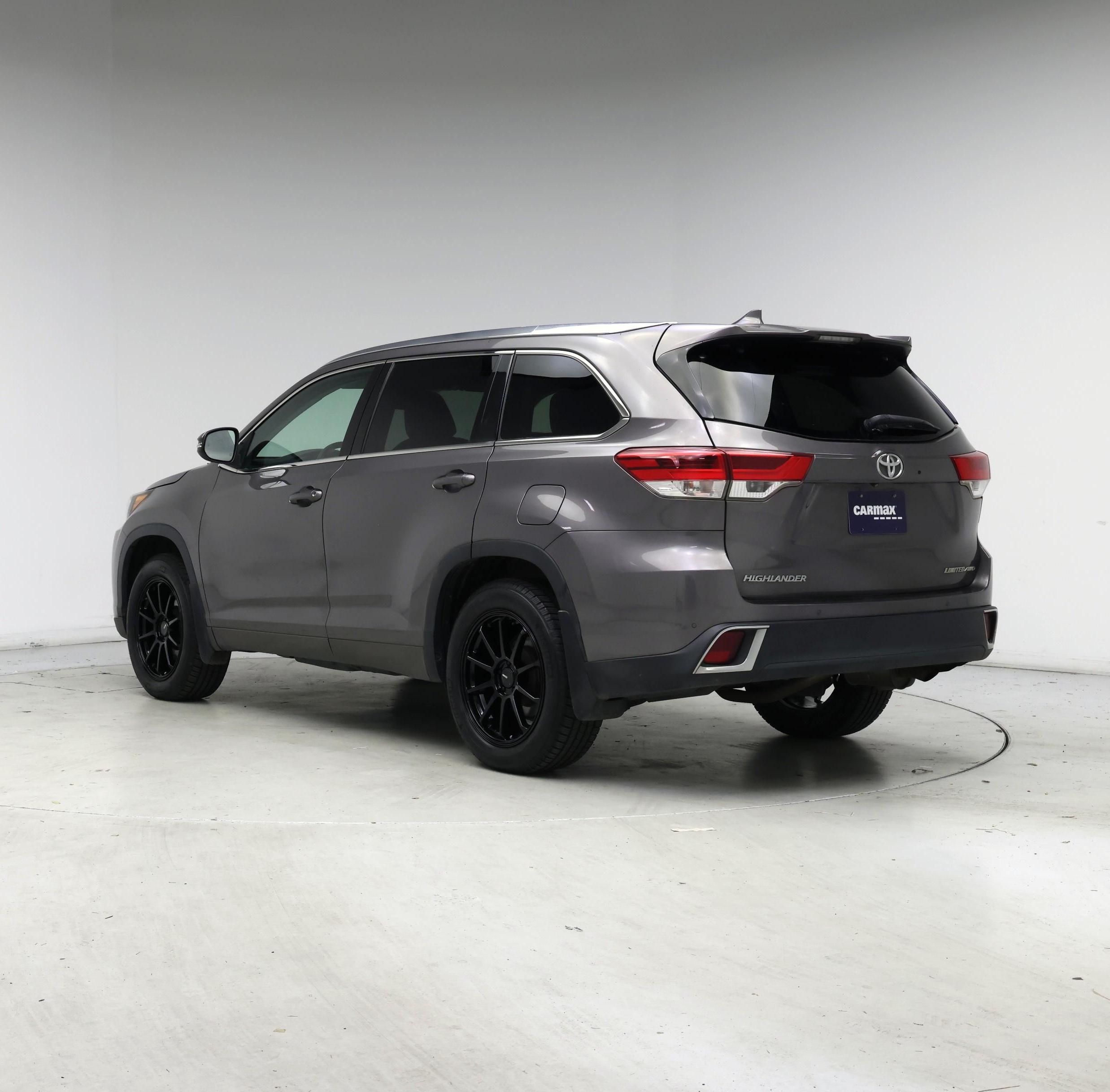 Thumbnail: 2019 Toyota Highlander - 2