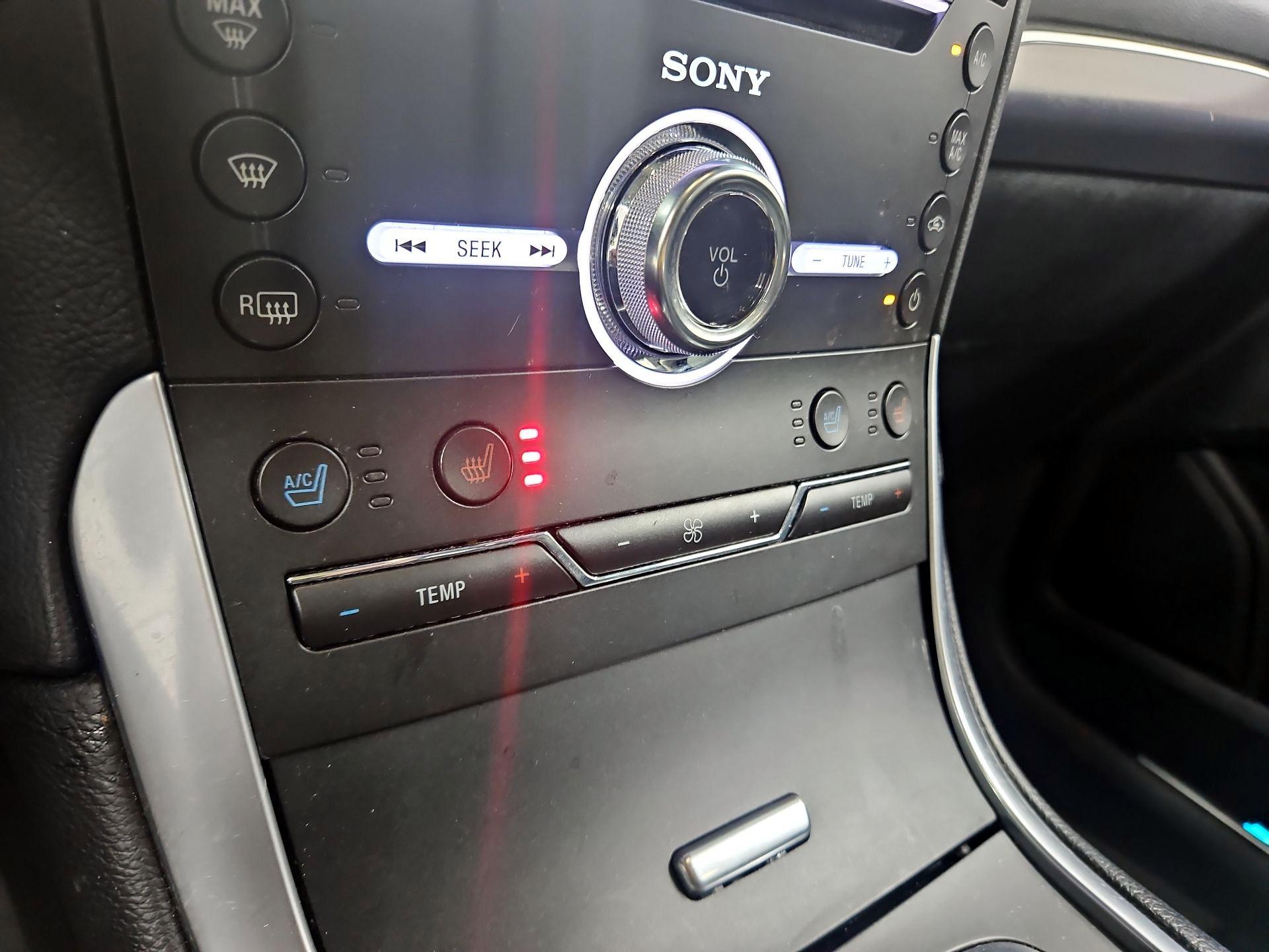 Thumbnail: 2018 Ford Edge - 16