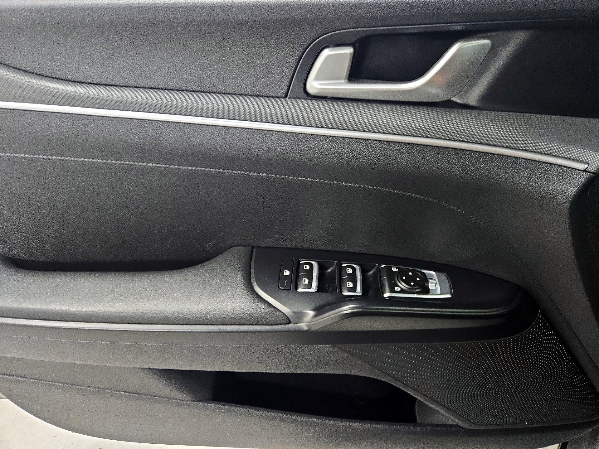 Thumbnail: 2021 Kia K5 - 12