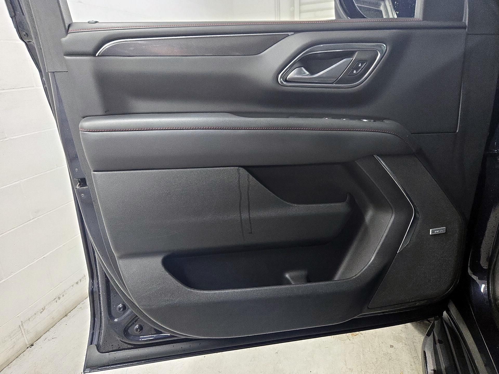 Thumbnail: 2022 Chevrolet Suburban - 12