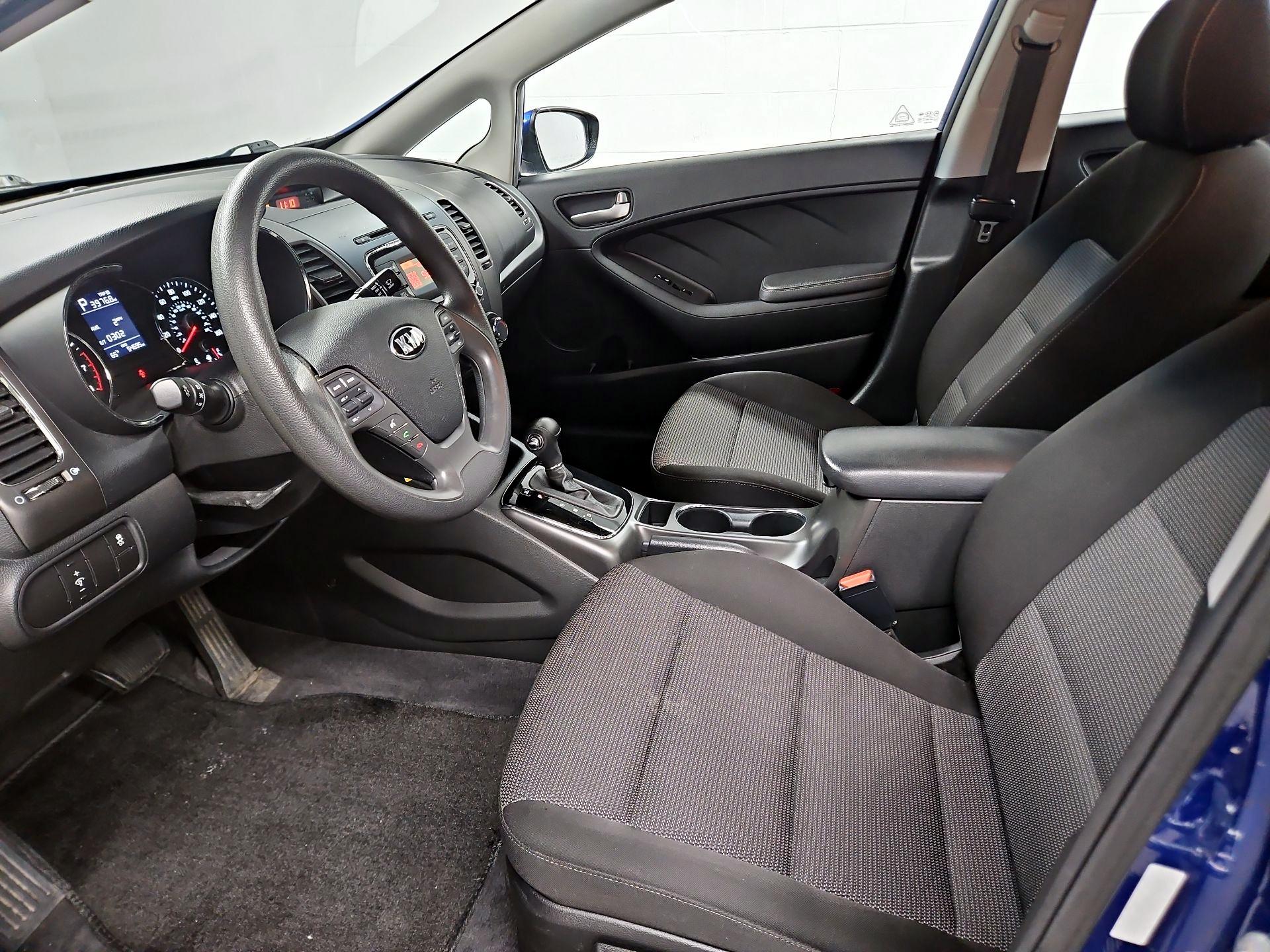 Thumbnail: 2018 Kia Forte - 11