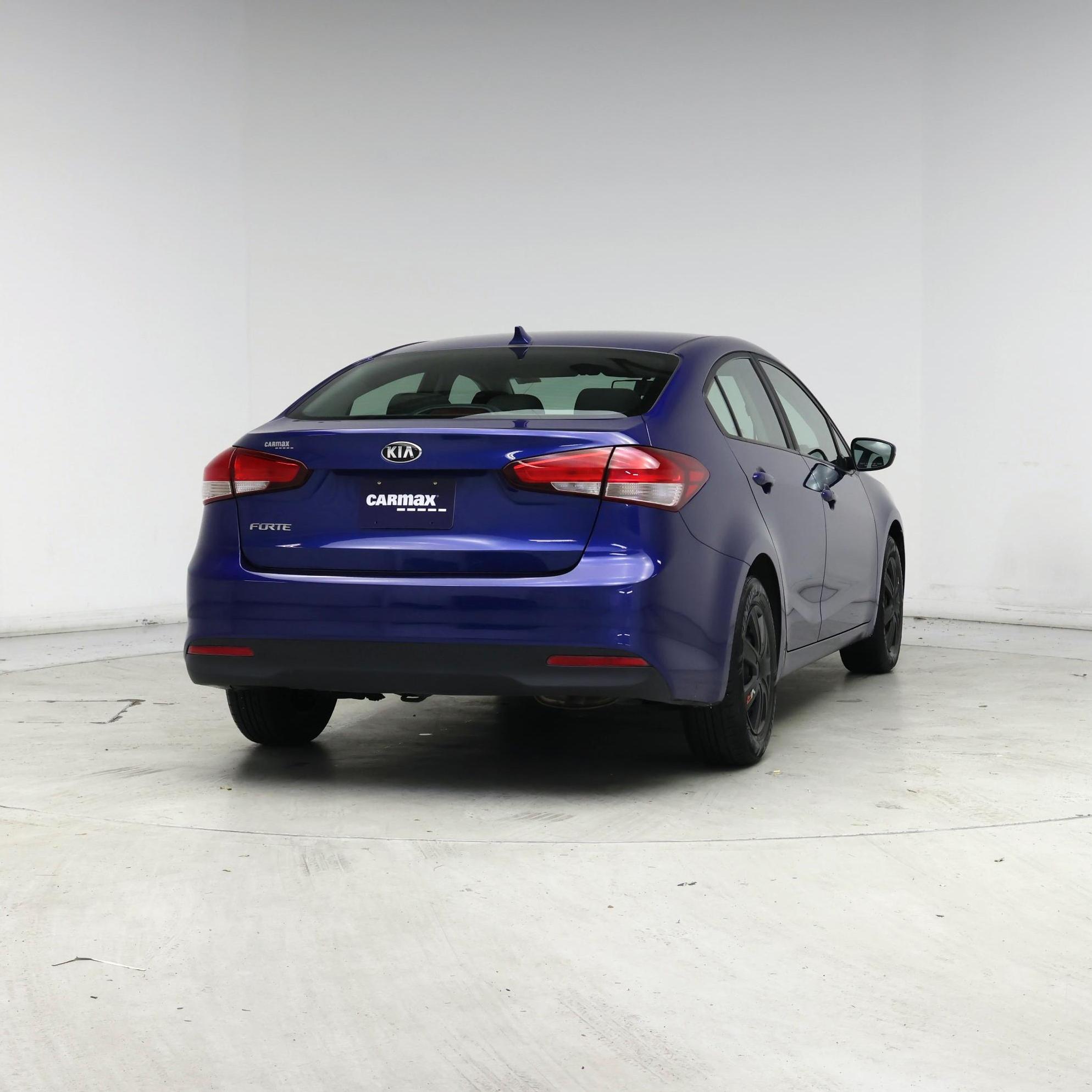 Thumbnail: 2018 Kia Forte - 8