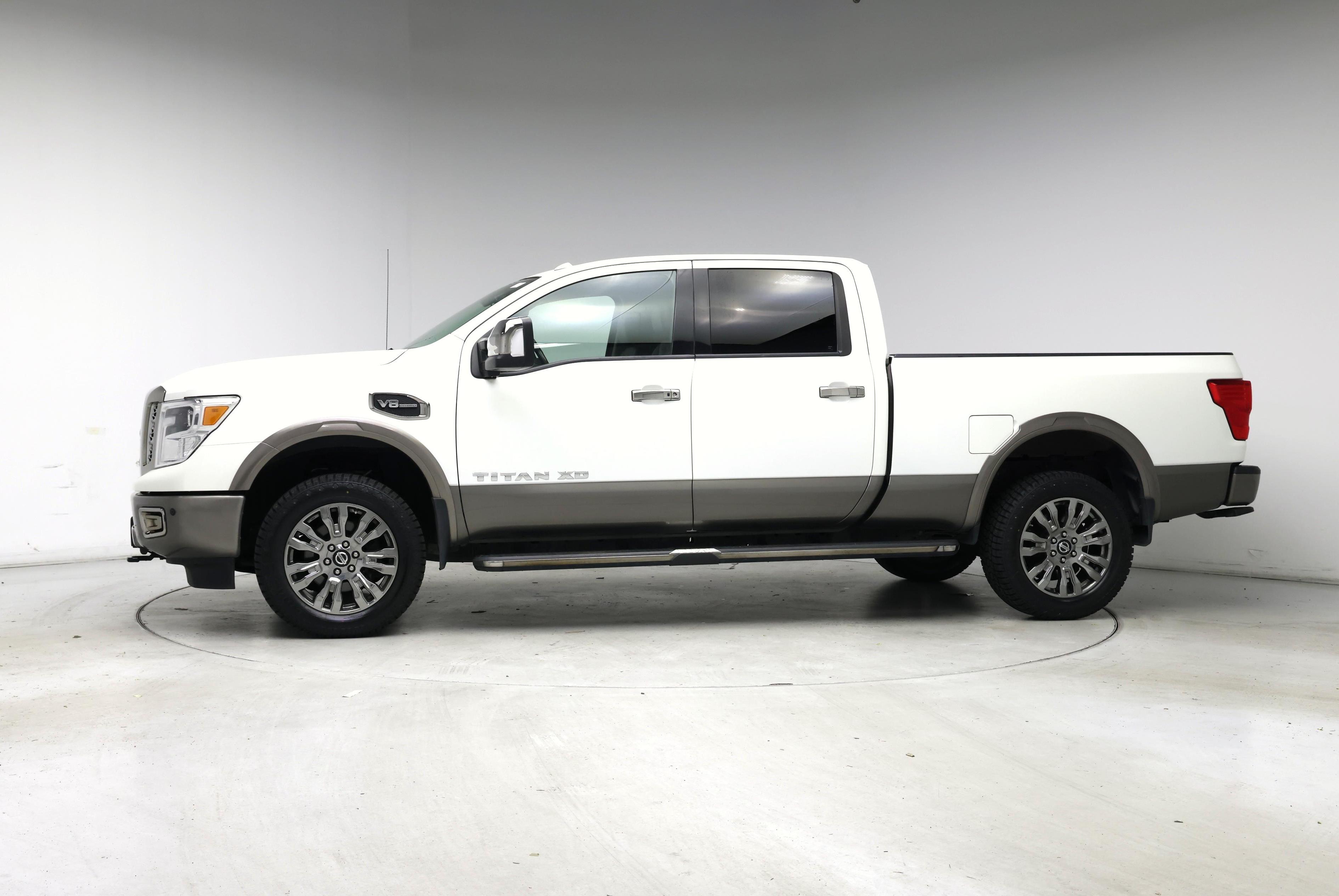 Thumbnail: 2018 Nissan Titan - 3