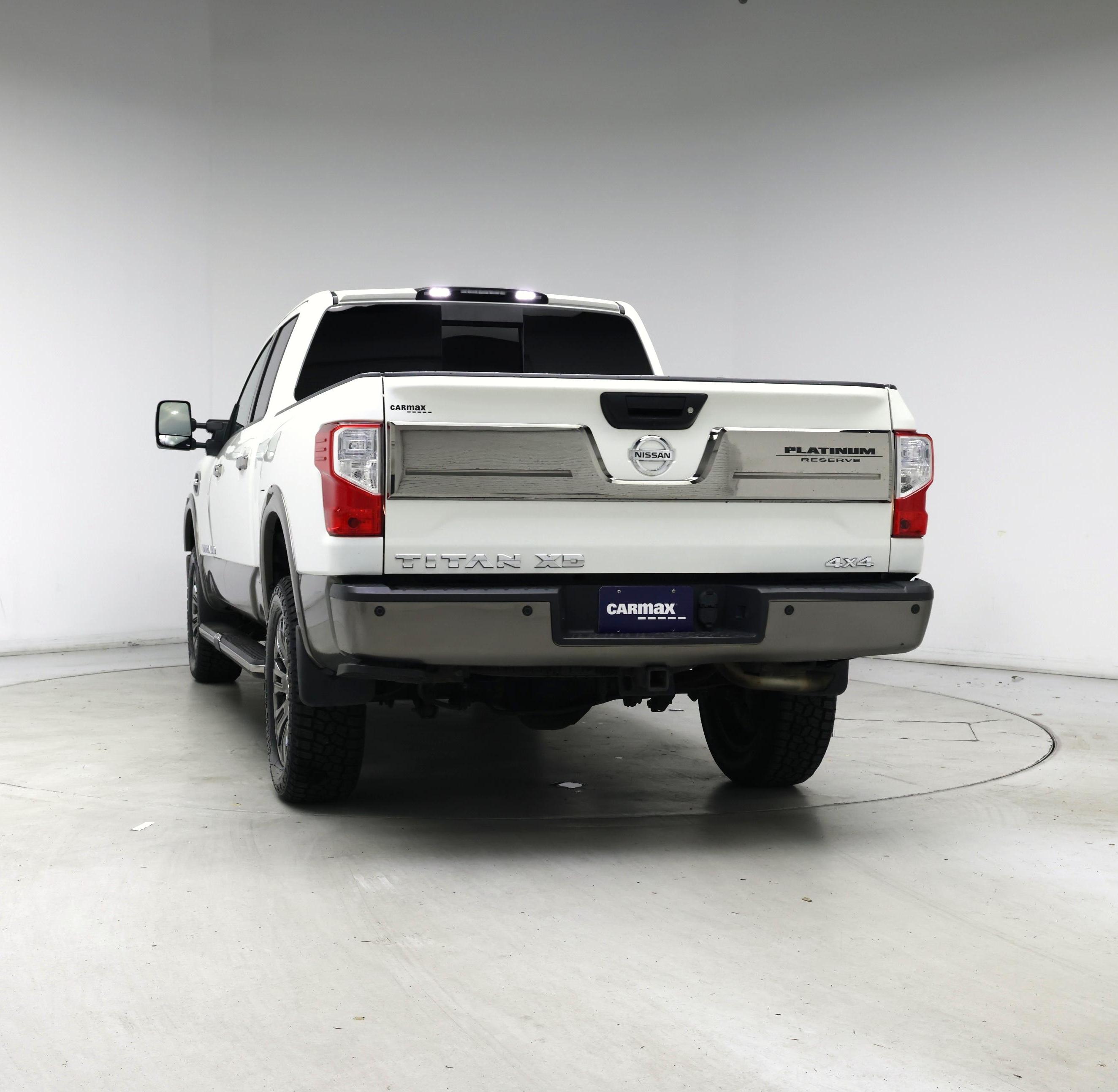 Thumbnail: 2018 Nissan Titan - 6