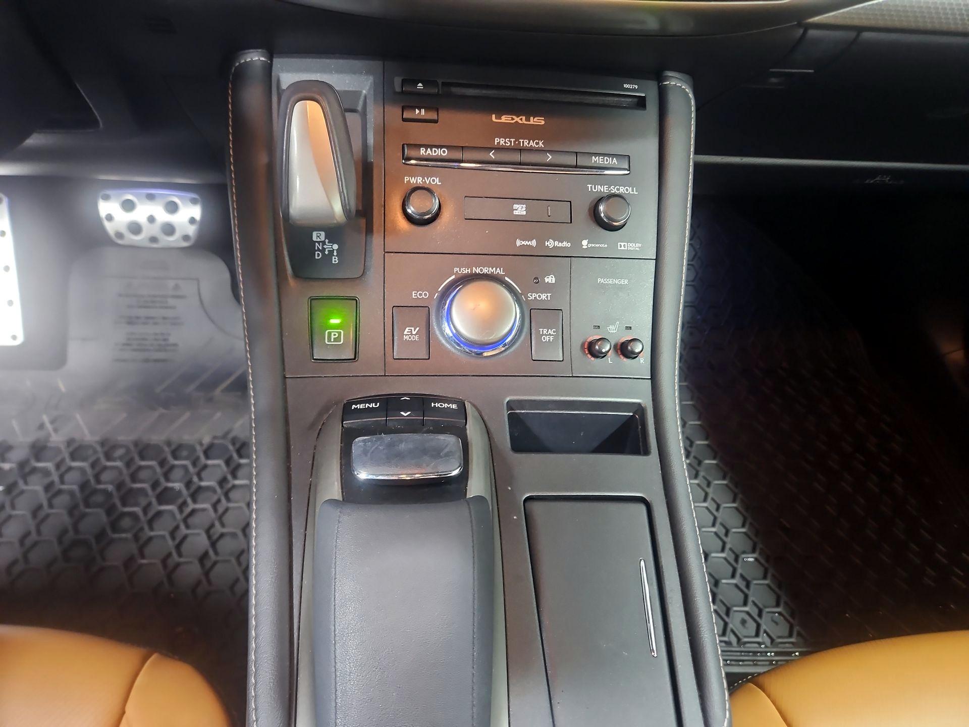 Thumbnail: 2014 Lexus CT - 18