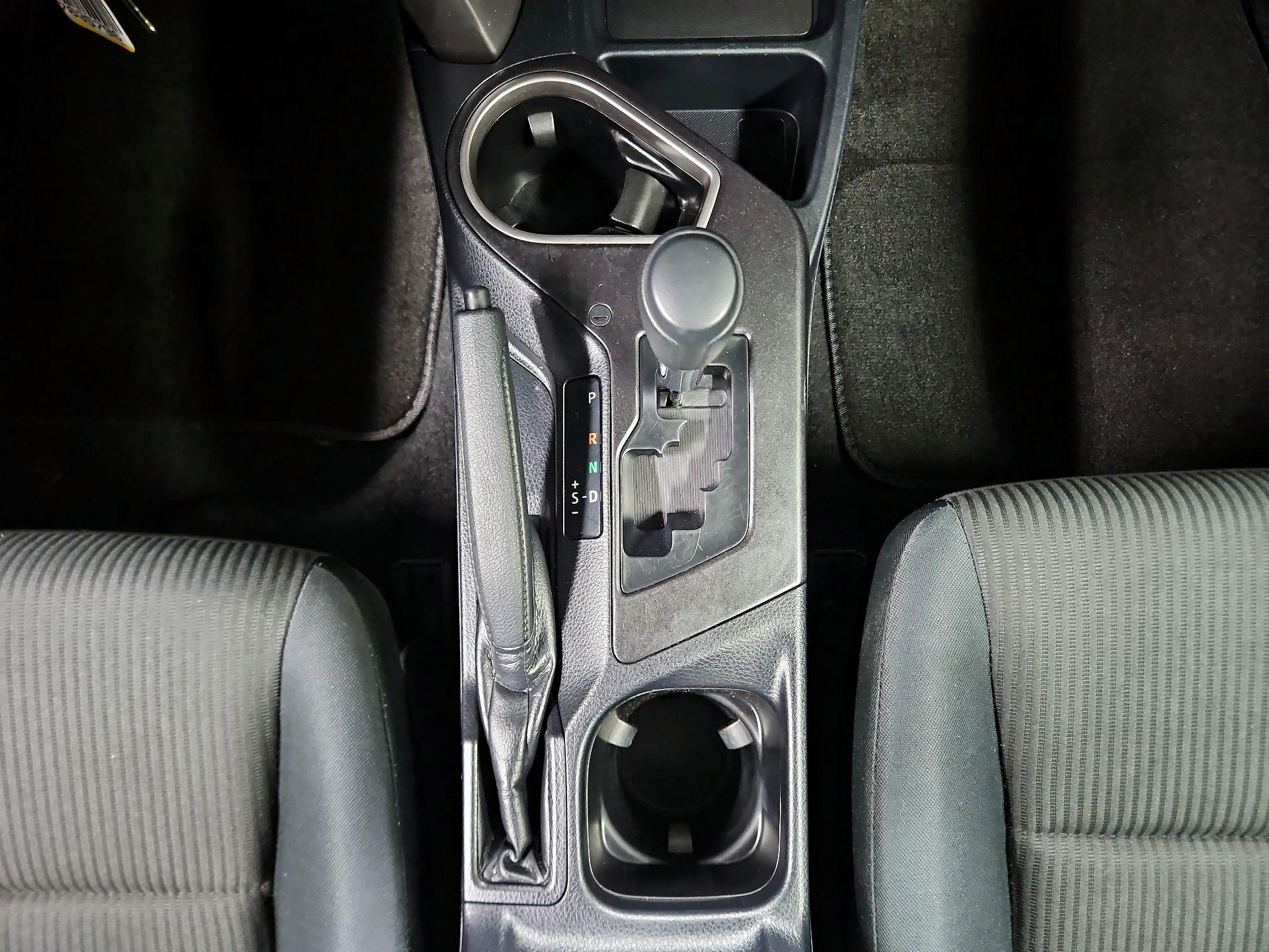 Thumbnail: 2018 Toyota RAV4 - 17