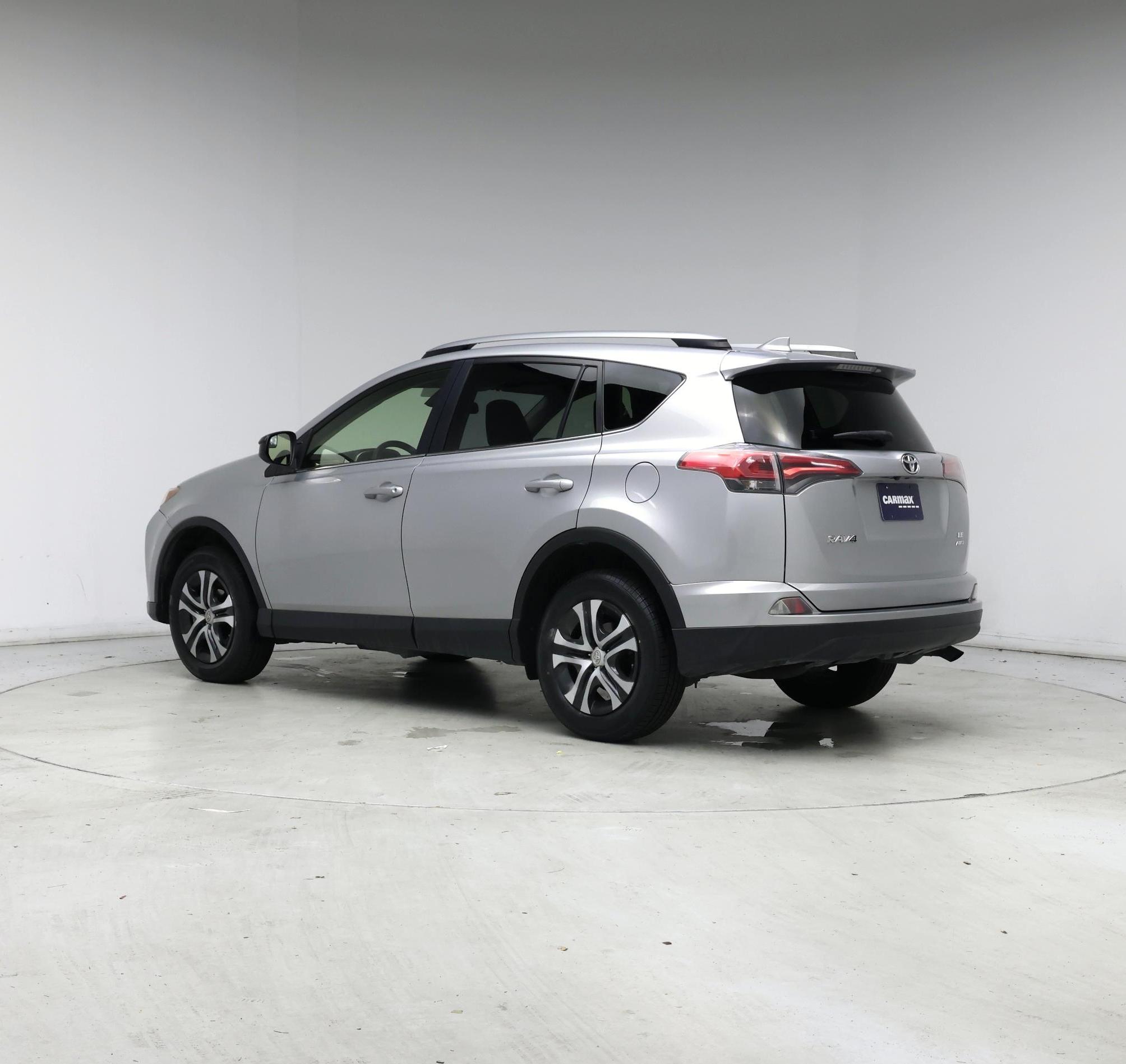 Thumbnail: 2018 Toyota RAV4 - 2