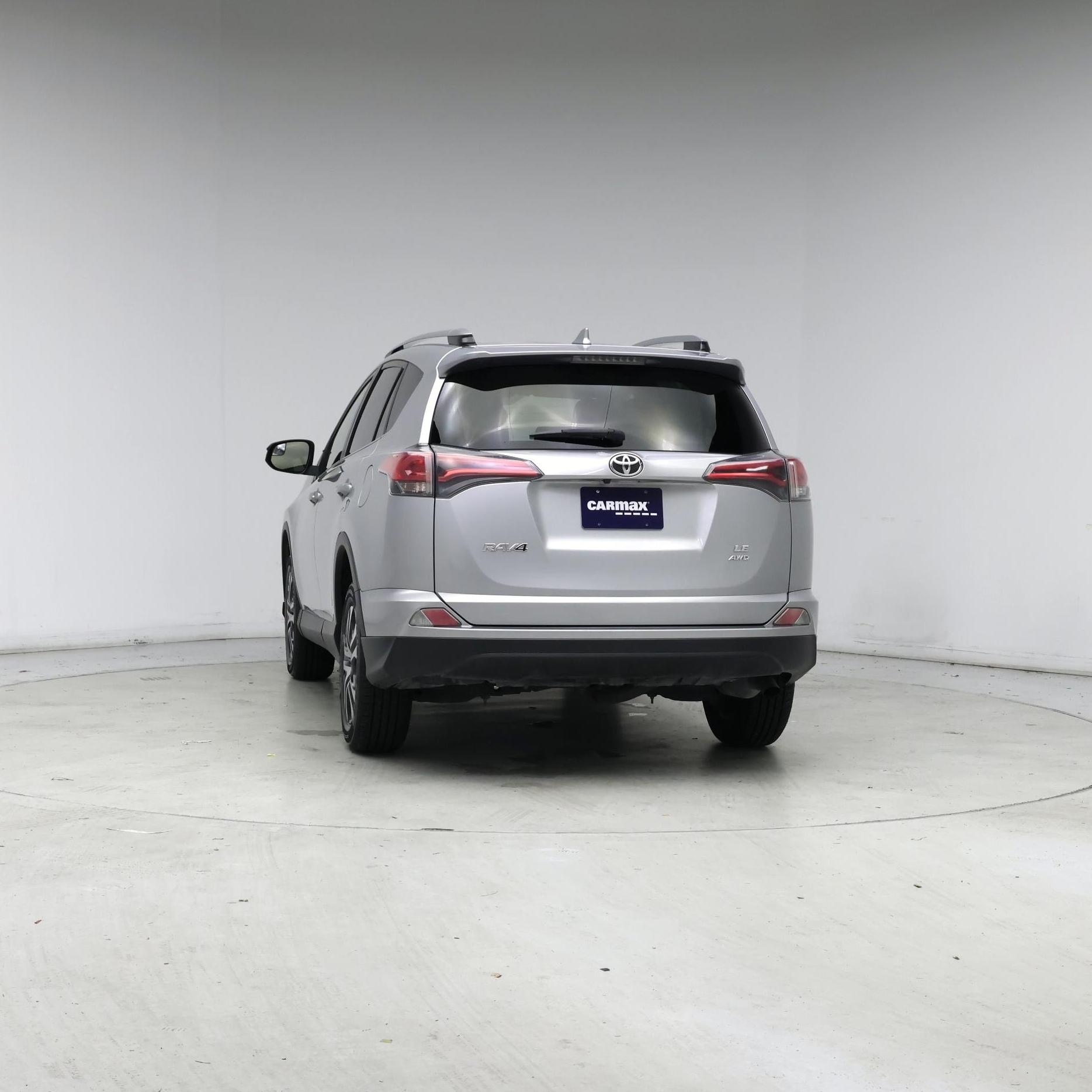 Thumbnail: 2018 Toyota RAV4 - 6