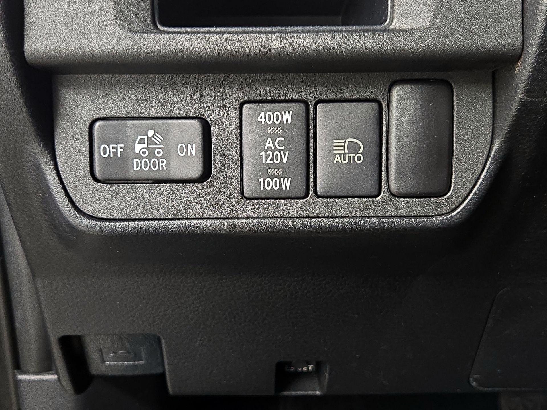 Thumbnail: 2019 Toyota Tacoma - 13