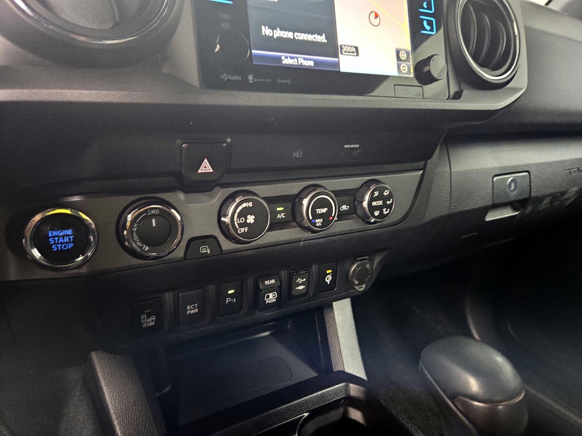 Thumbnail: 2019 Toyota Tacoma - 17