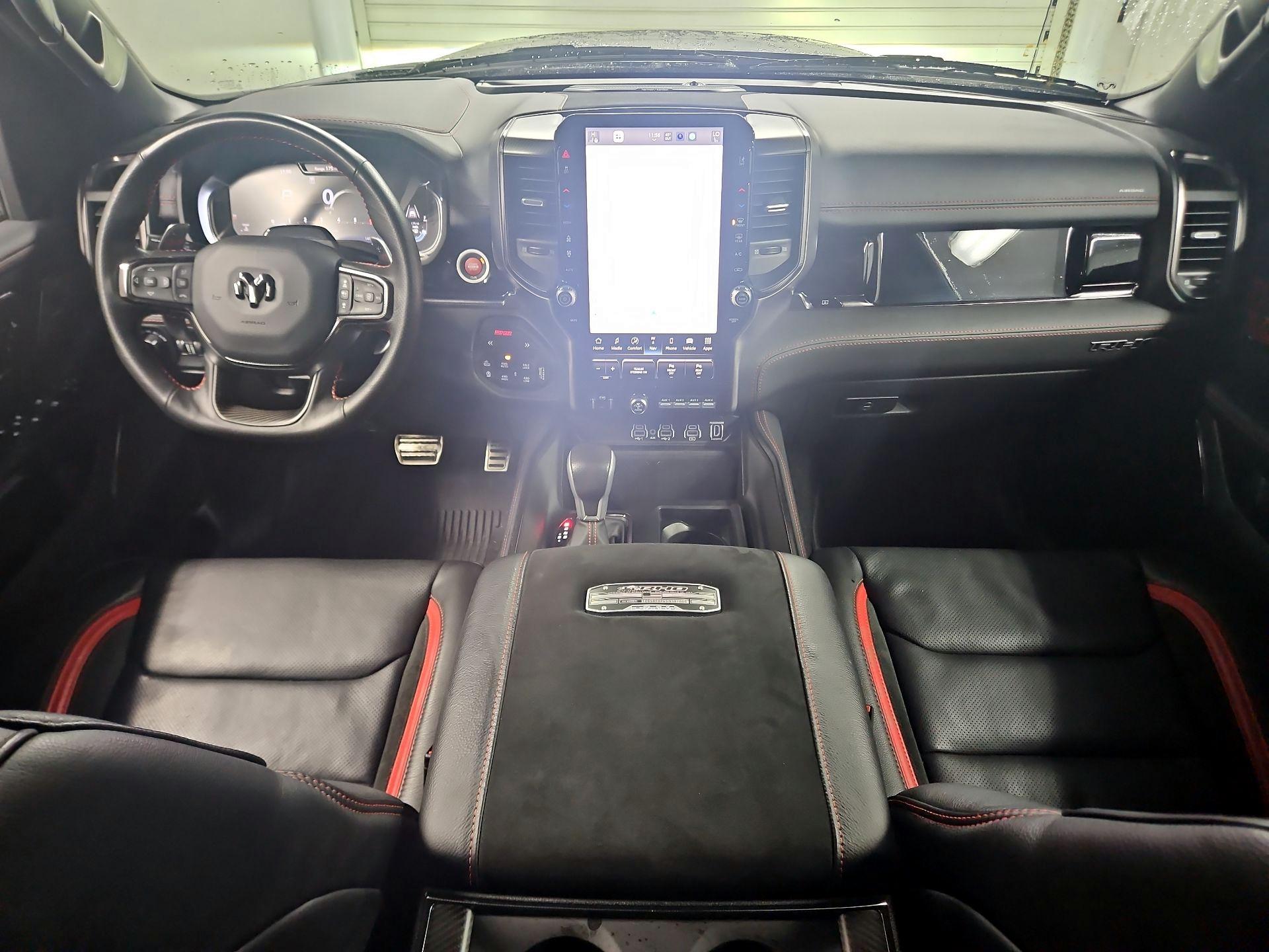 Thumbnail: 2025 RAM 1500 - 9