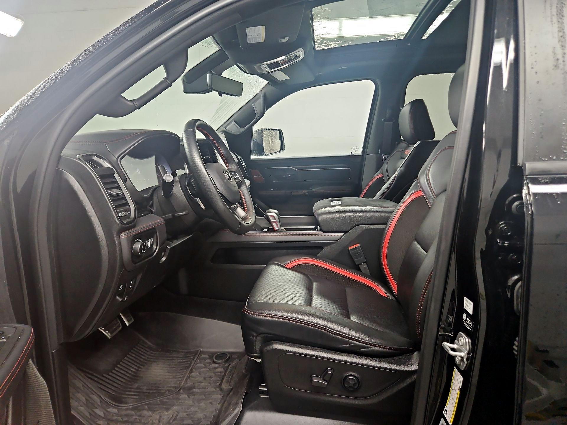 Thumbnail: 2025 RAM 1500 - 11