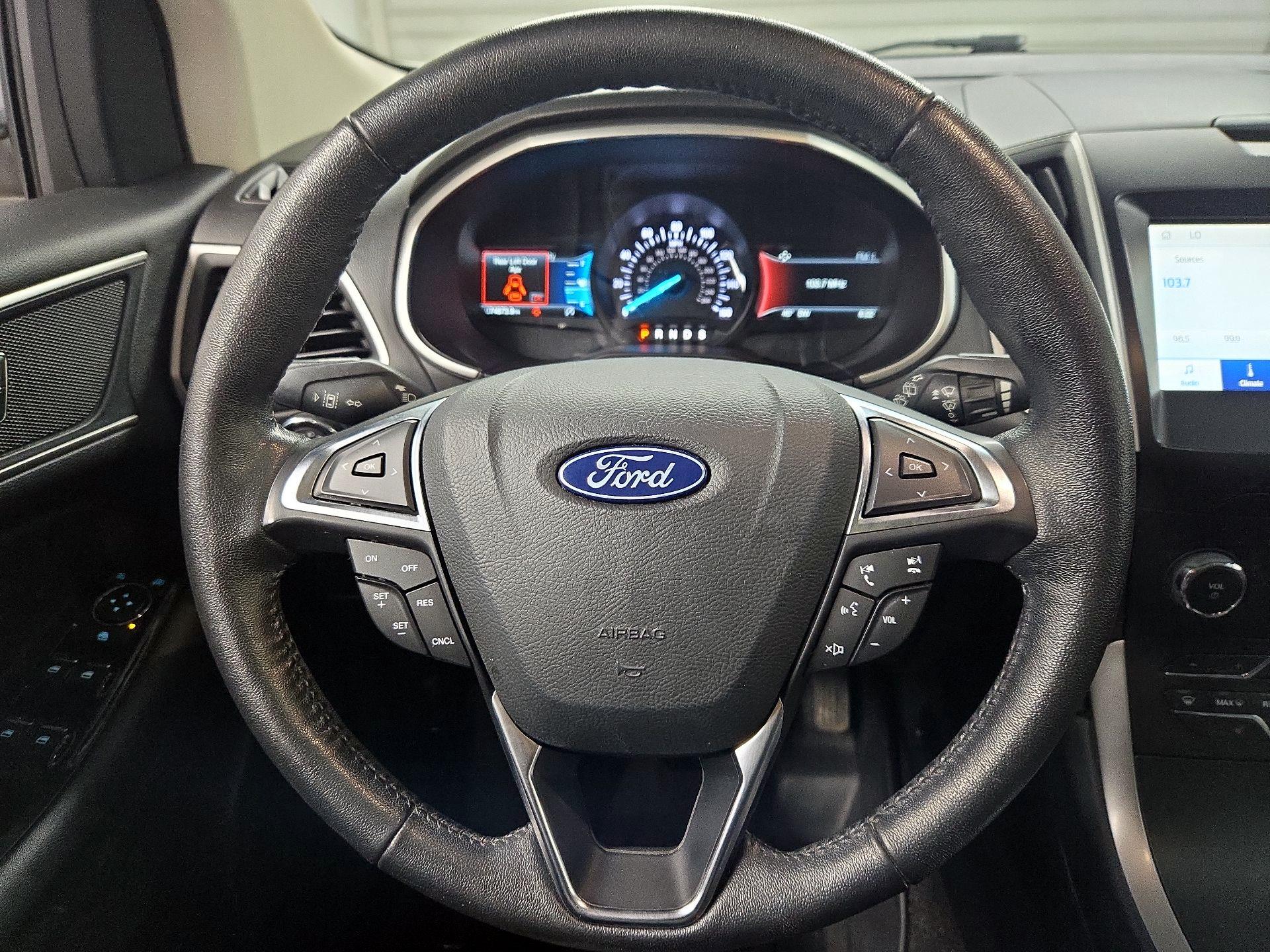 Thumbnail: 2019 Ford Edge - 10