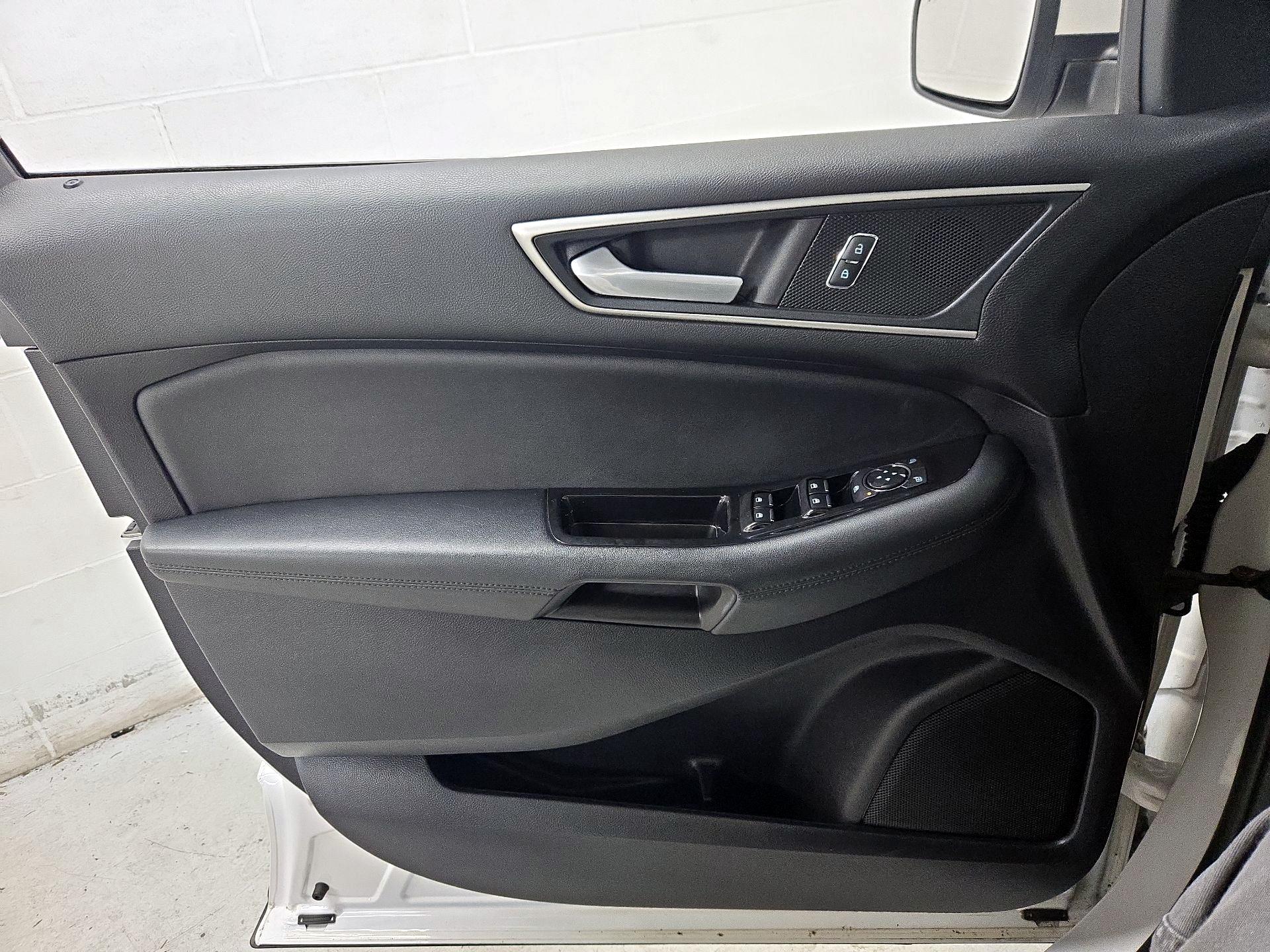 Thumbnail: 2019 Ford Edge - 12