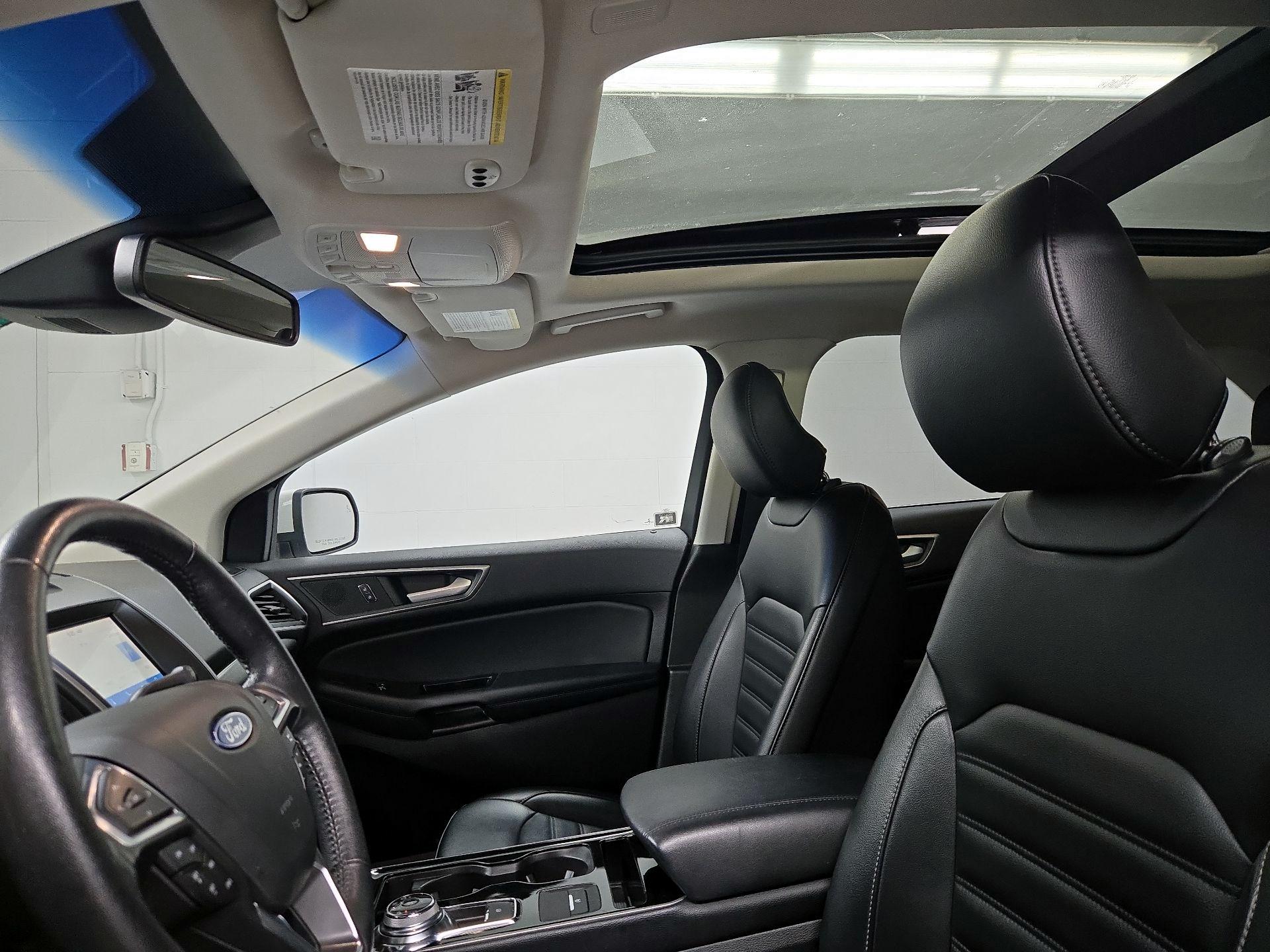 Thumbnail: 2019 Ford Edge - 19