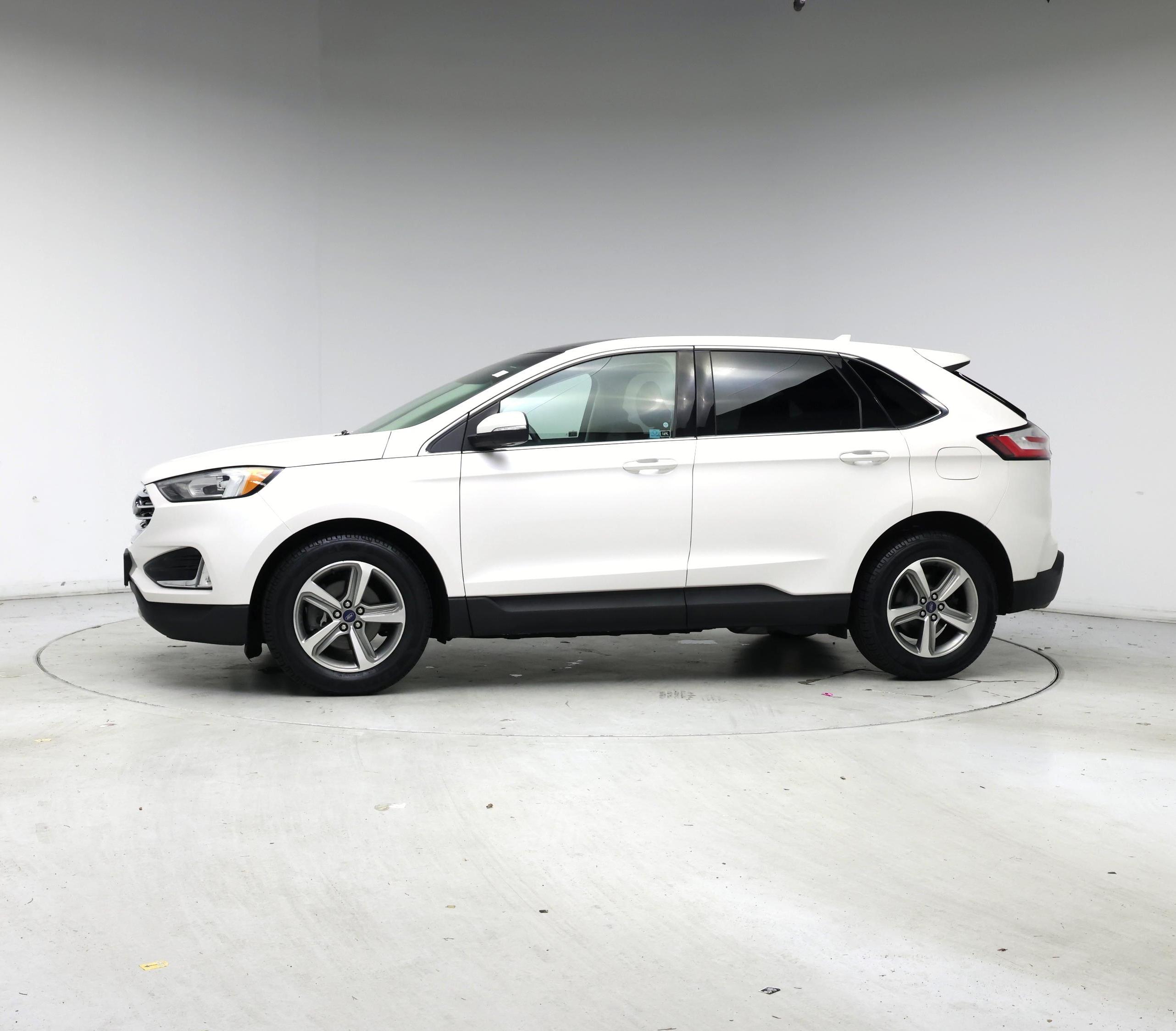 Thumbnail: 2019 Ford Edge - 3