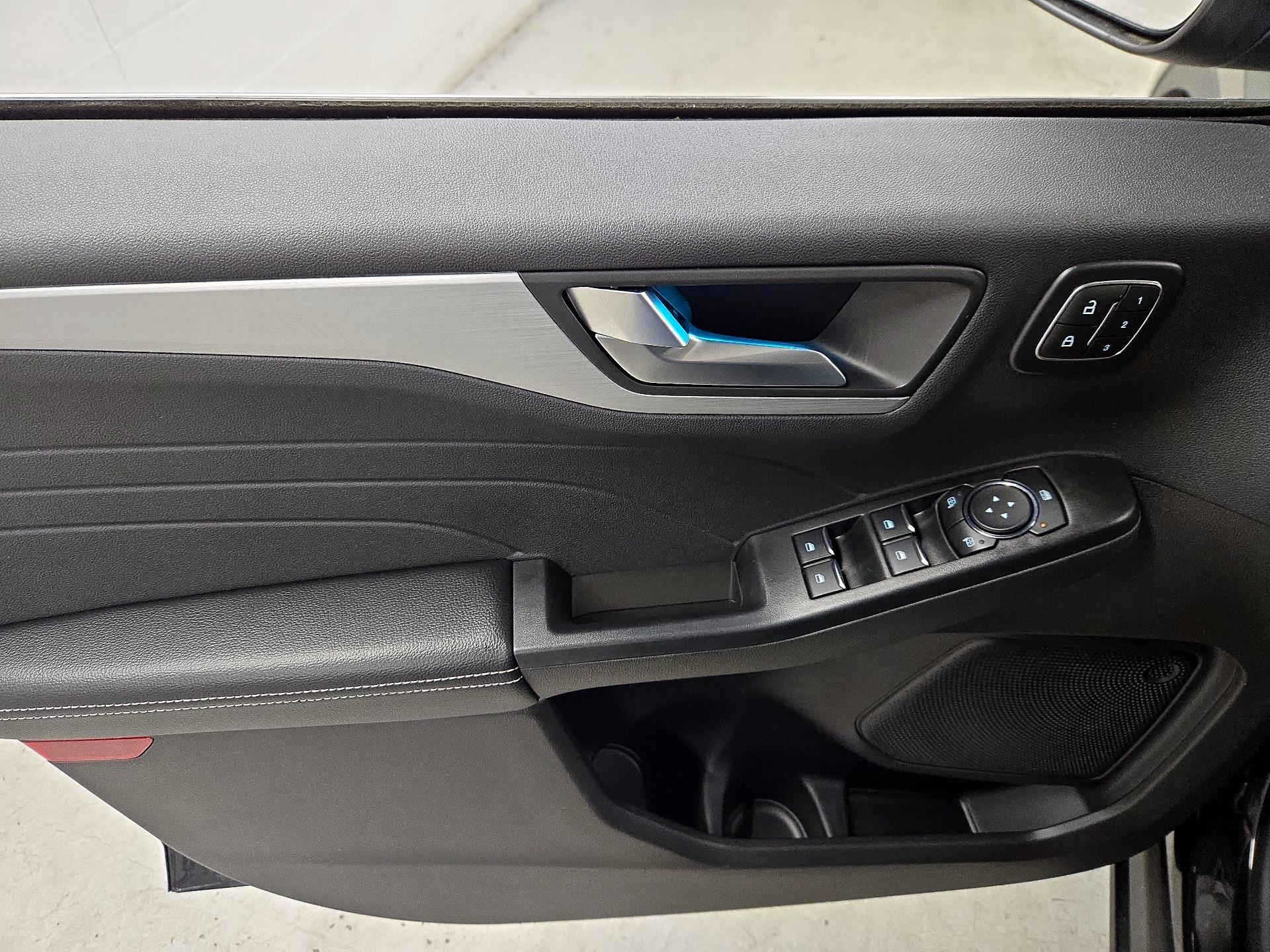 Thumbnail: 2023 Ford Escape - 12