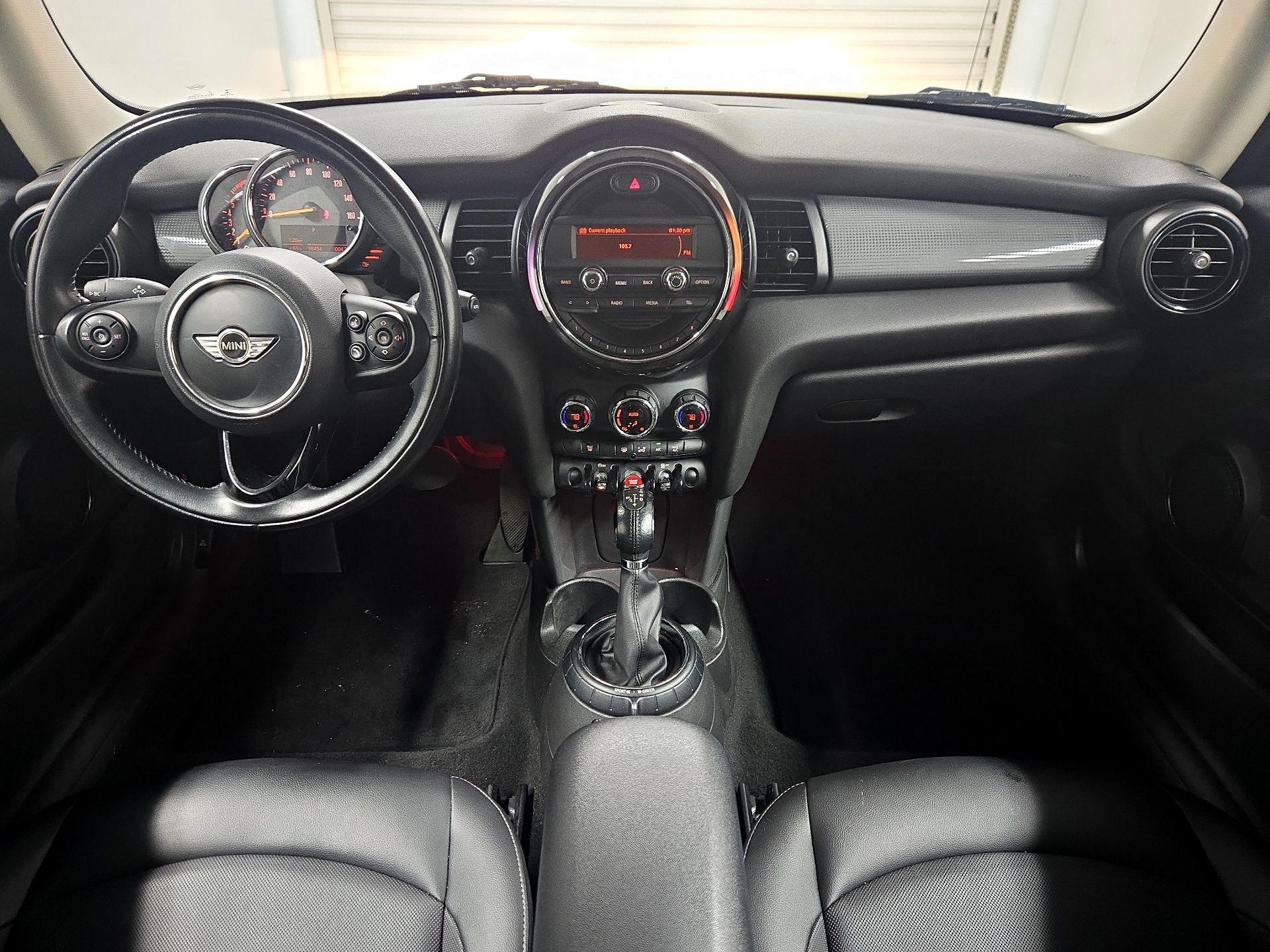 Thumbnail: 2016 MINI Cooper Hardtop - 9