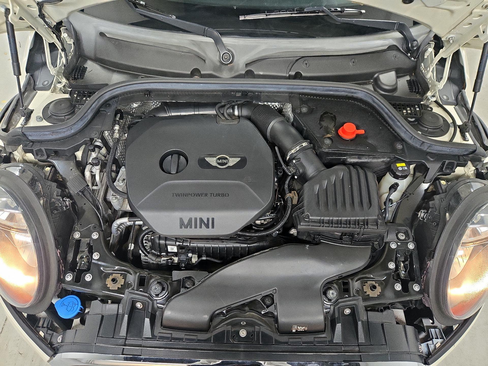 Thumbnail: 2016 MINI Cooper Hardtop - 20