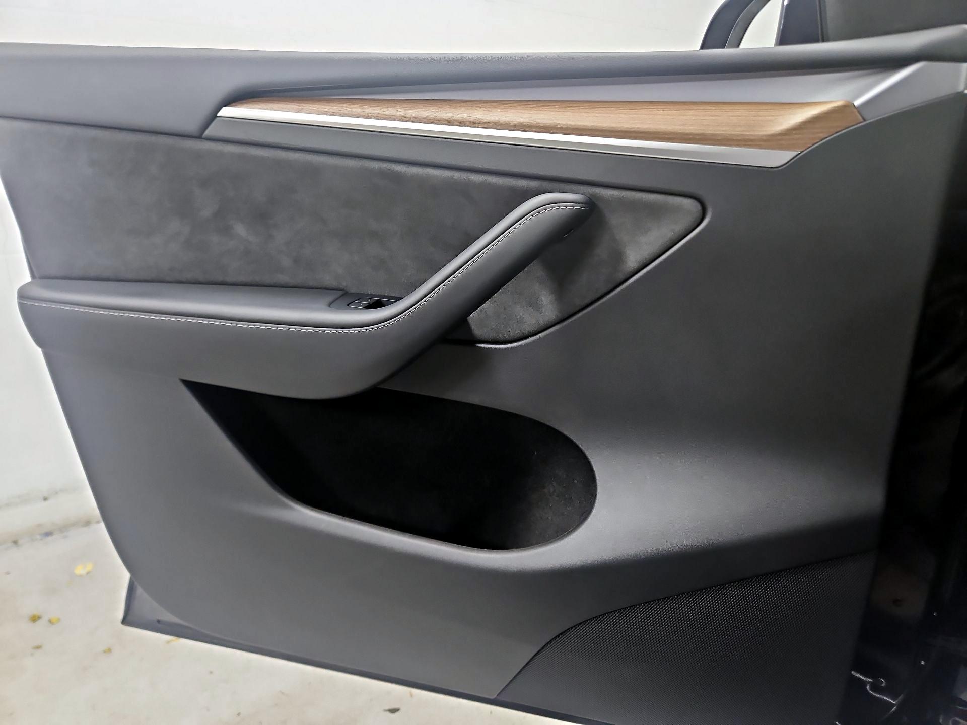 Thumbnail: 2024 Tesla Model Y - 12