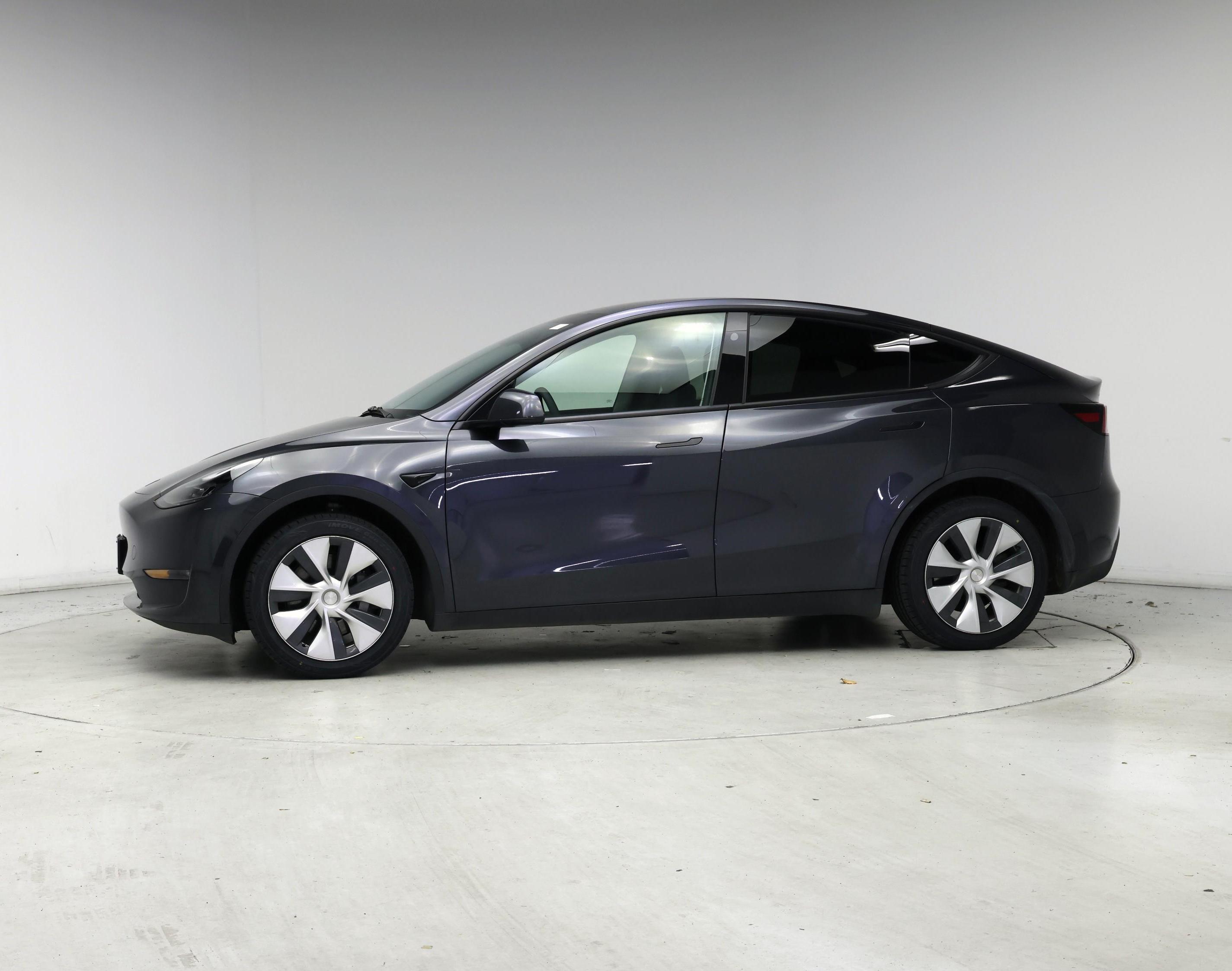 Thumbnail: 2024 Tesla Model Y - 3