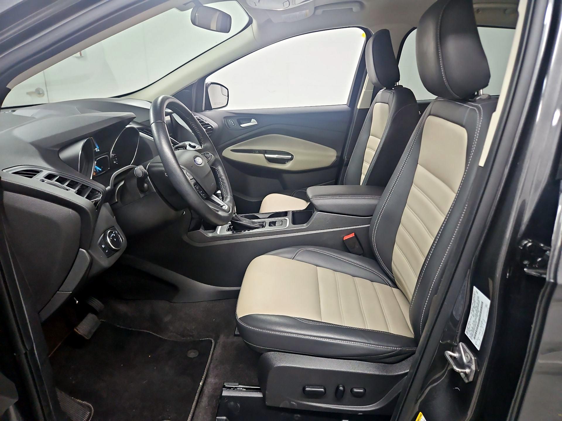 Thumbnail: 2019 Ford Escape - 11