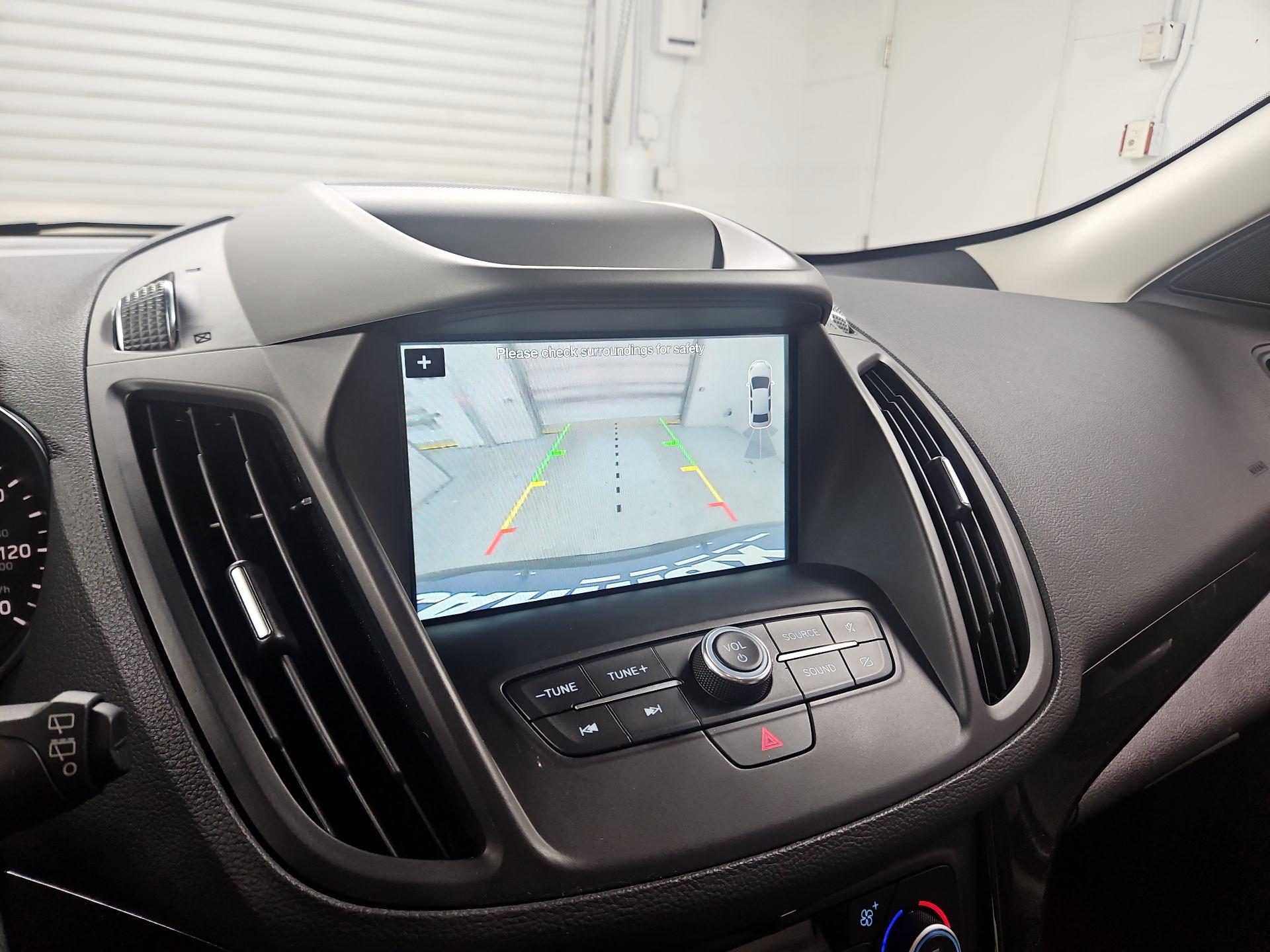 Thumbnail: 2019 Ford Escape - 14