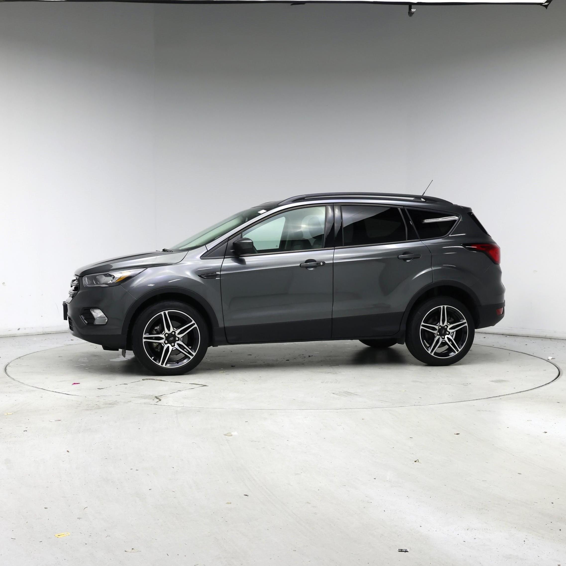 Thumbnail: 2019 Ford Escape - 3