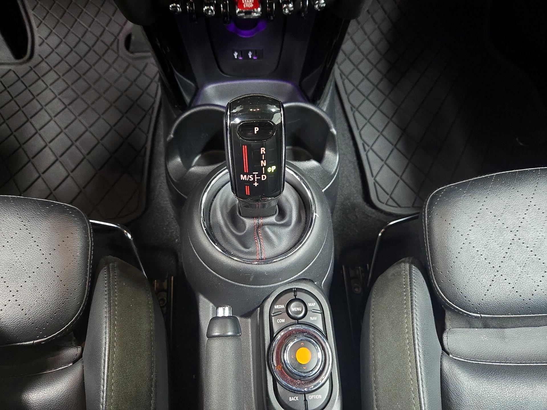 Thumbnail: 2020 MINI Cooper Hardtop - 18