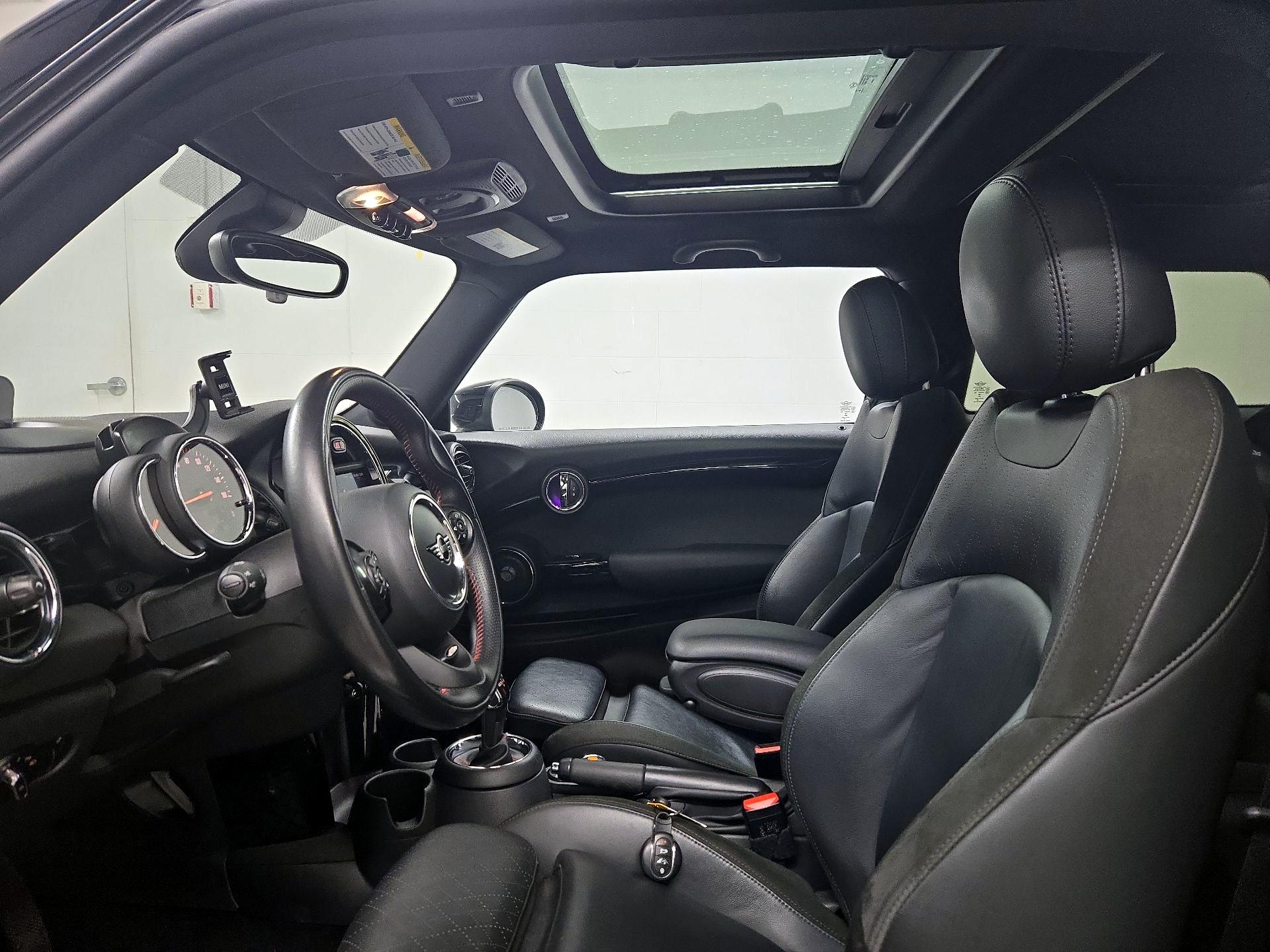 Thumbnail: 2020 MINI Cooper Hardtop - 20