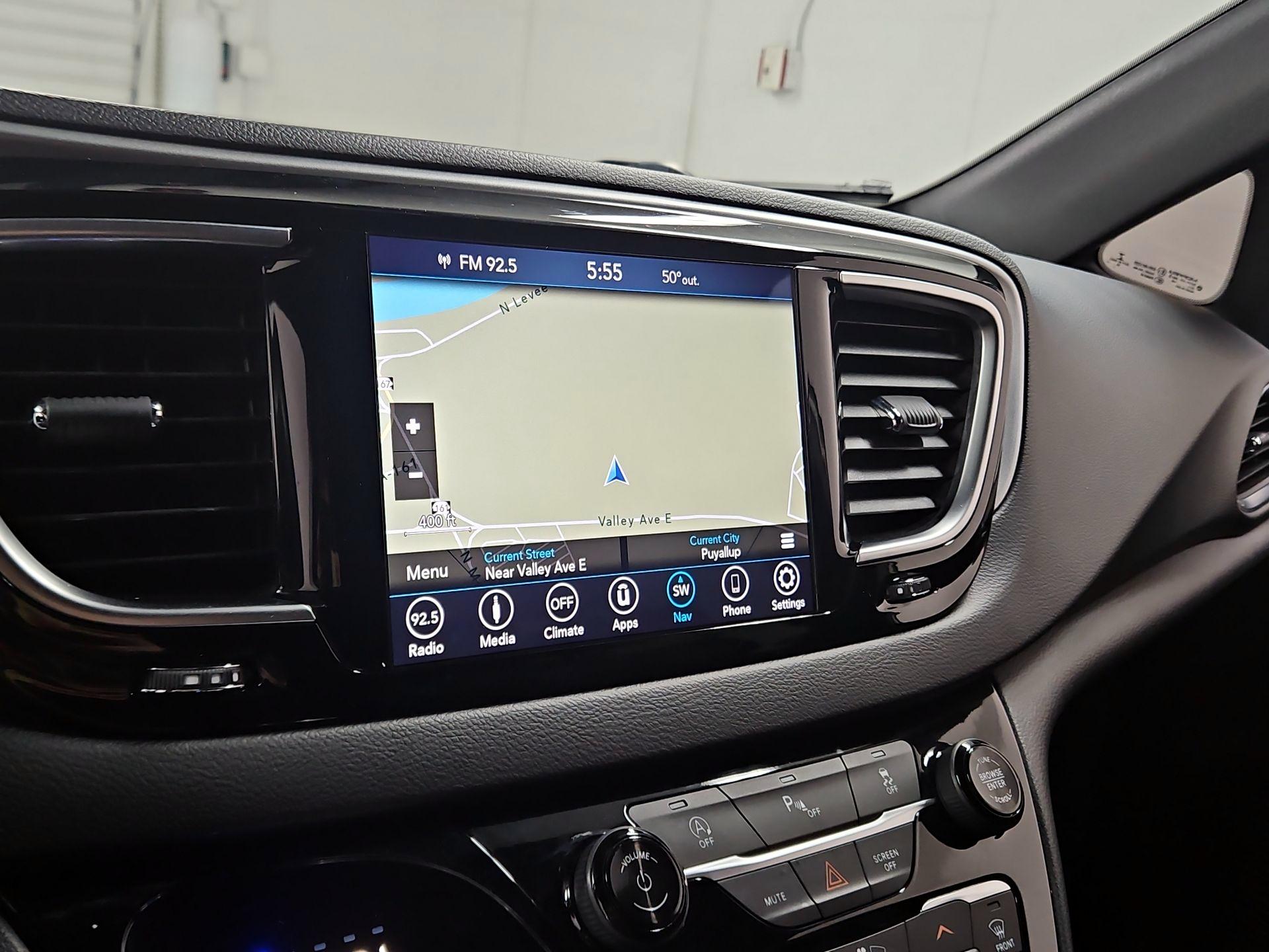 Thumbnail: 2019 Chrysler Pacifica - 14